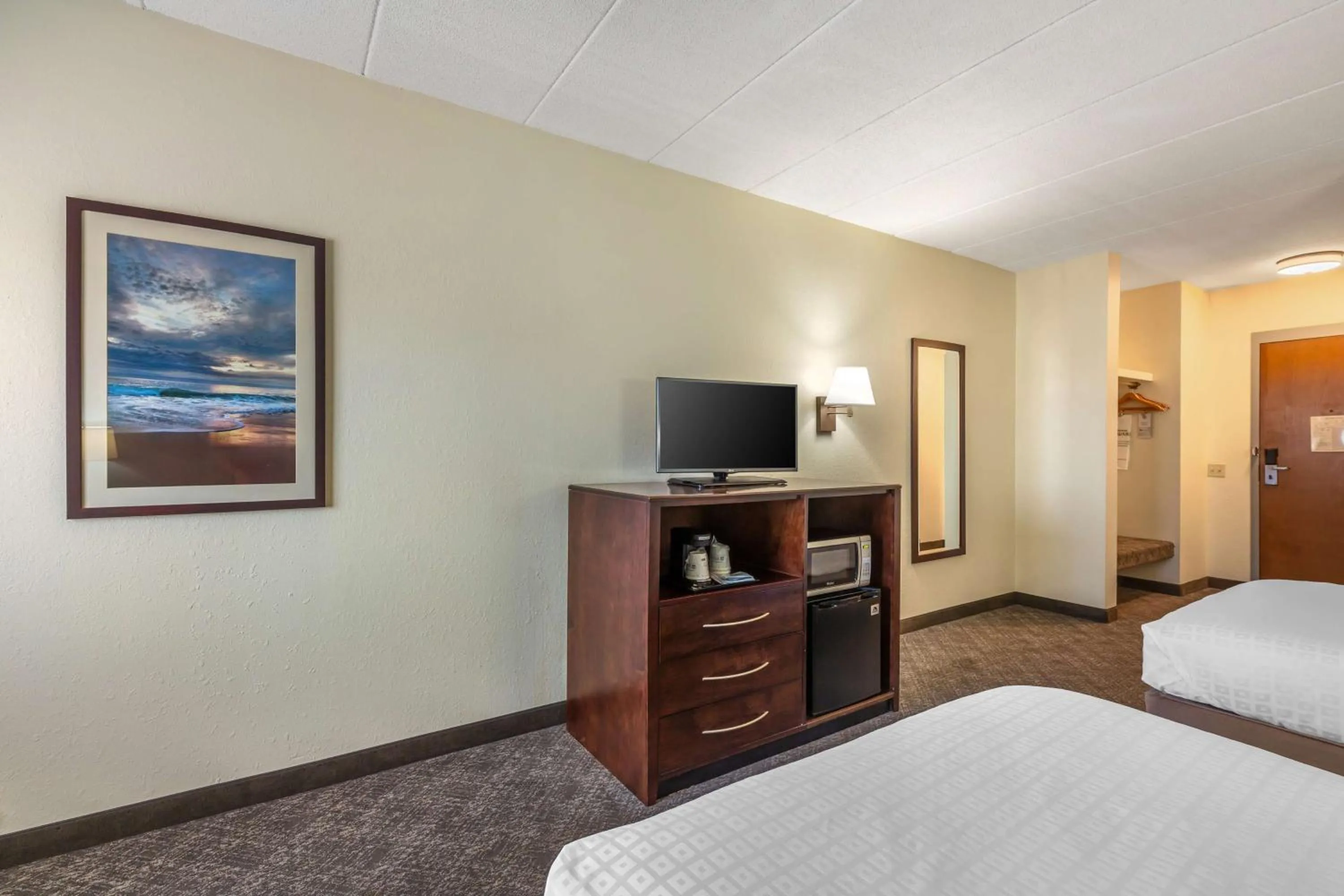 Bedroom, Bed in Best Western Port Clinton