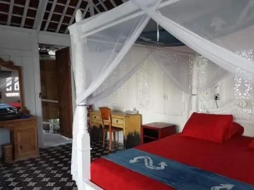 Bed in Eco dive resort Alycastre