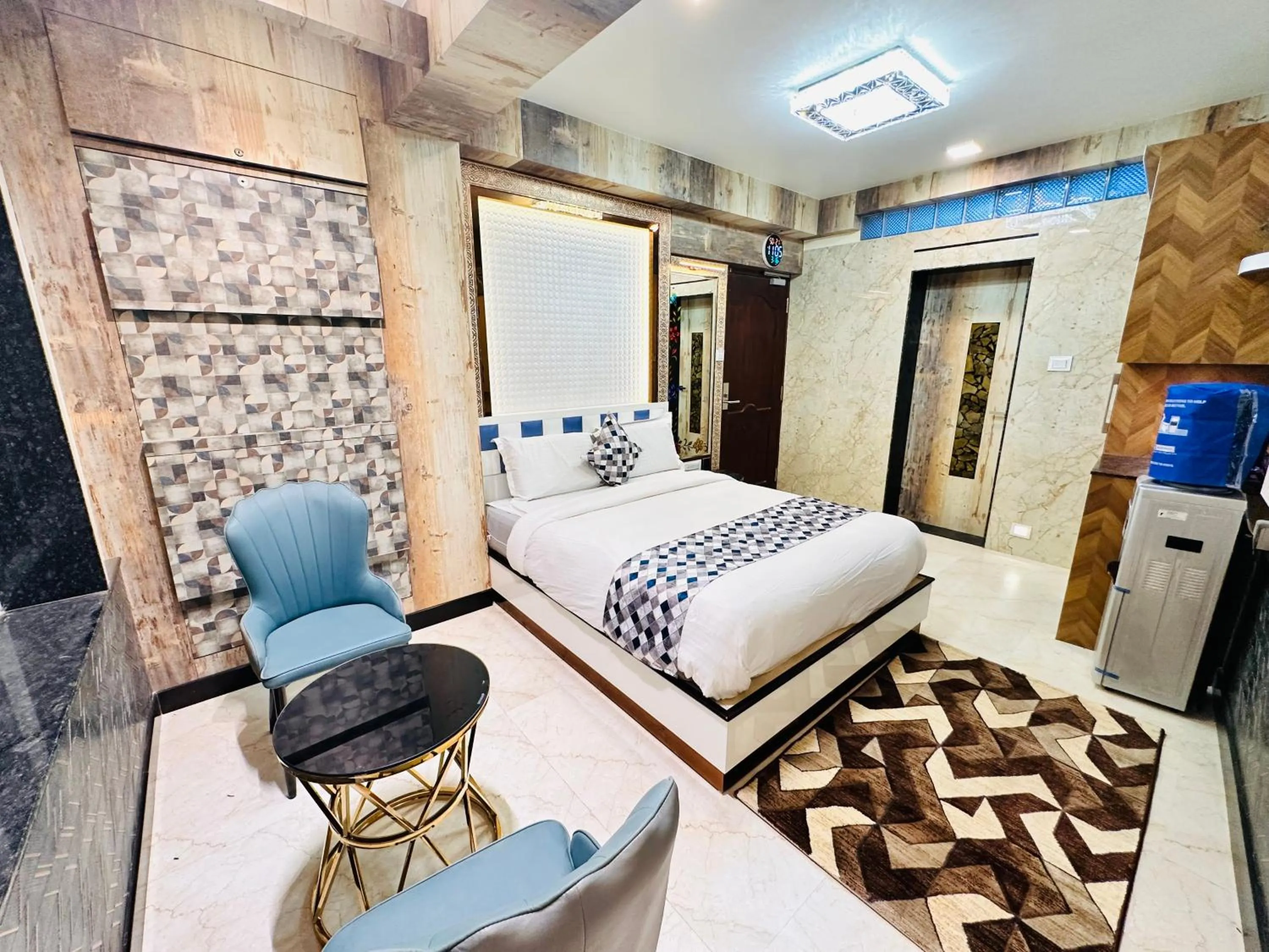 Bed in Beverly villa