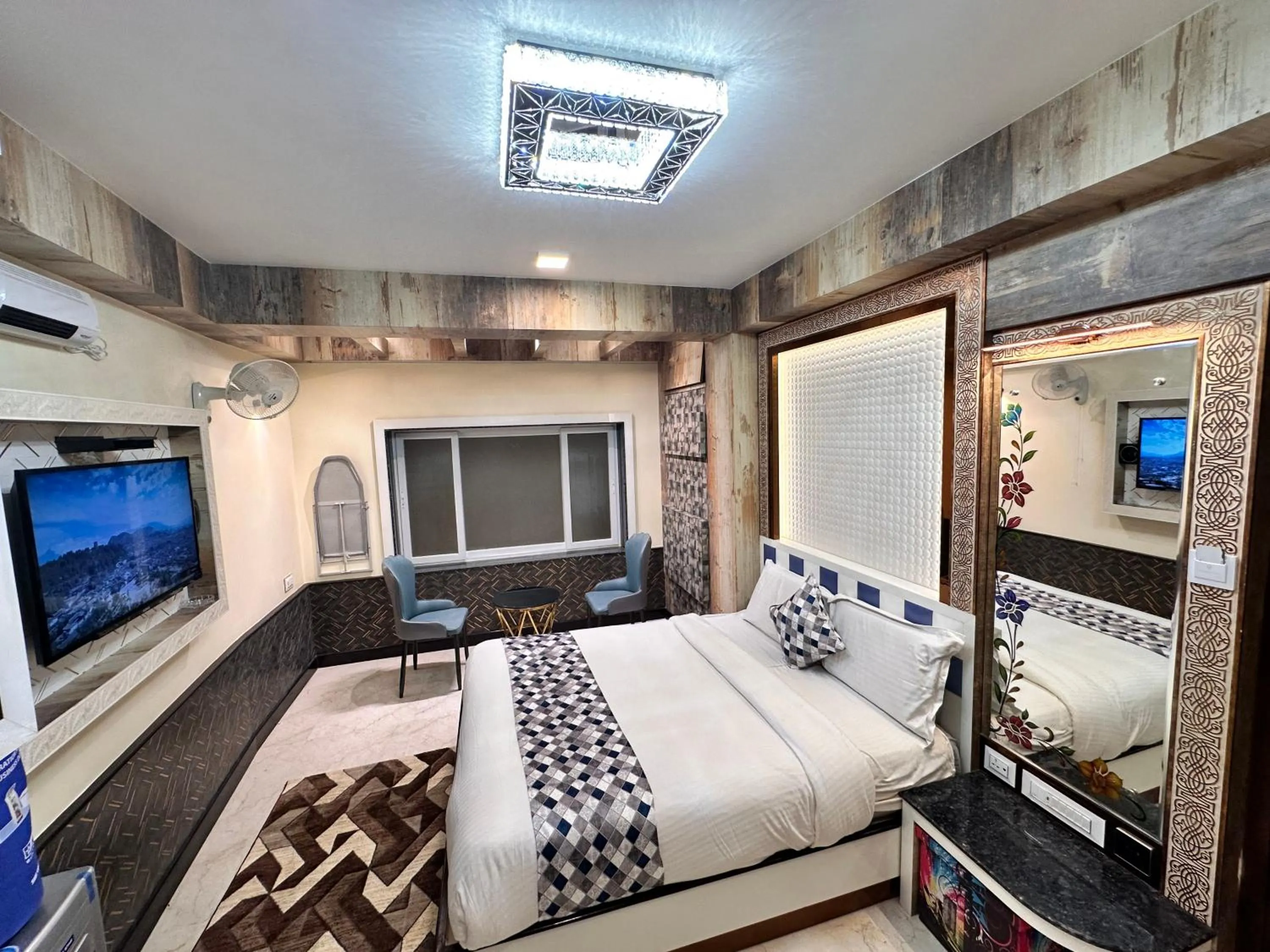 Bed in Beverly villa