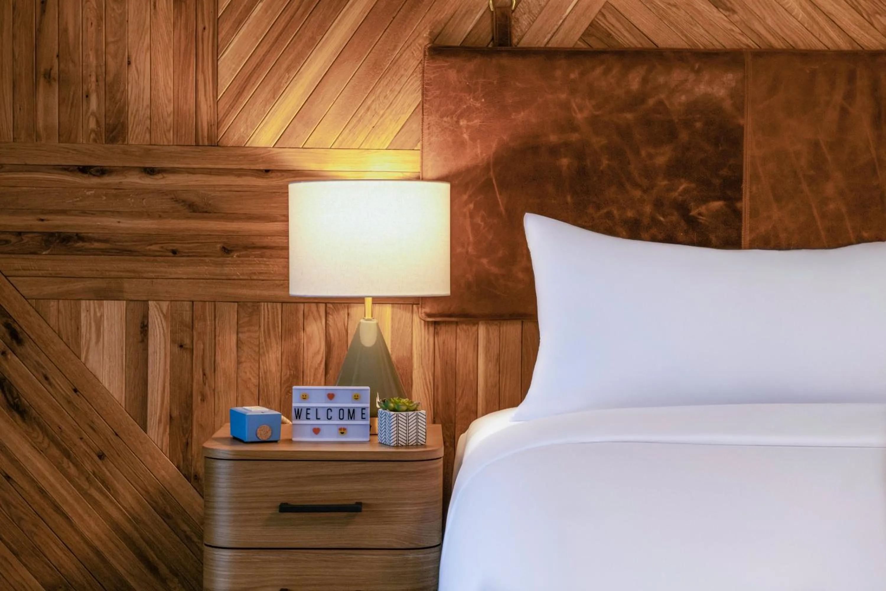 Bed in Calistoga Motor Lodge and Spa