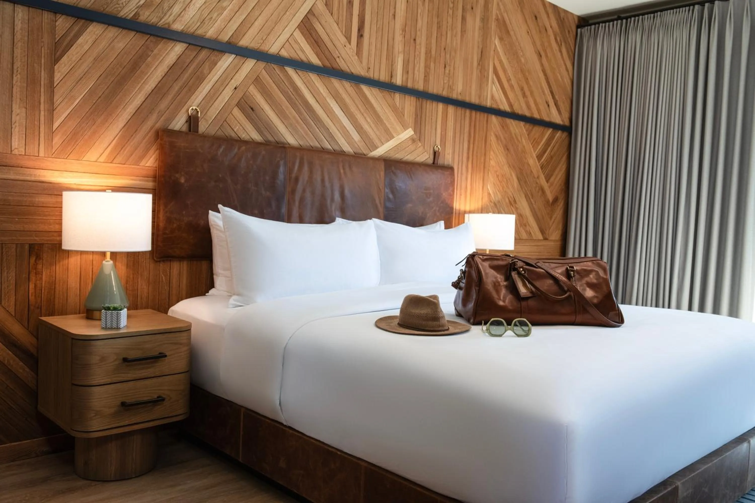 Bed in Calistoga Motor Lodge and Spa