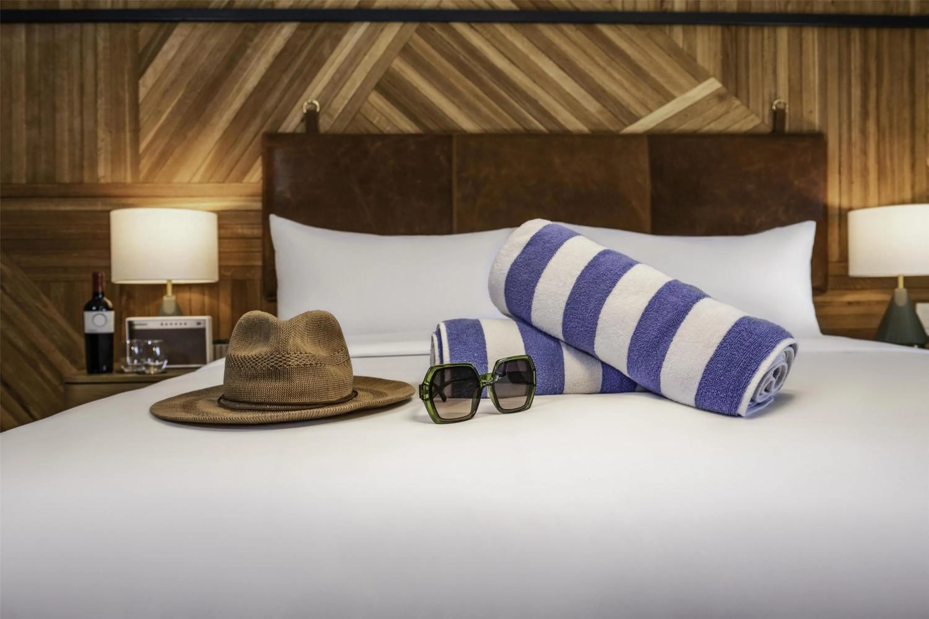 Bedroom, Bed in Calistoga Motor Lodge and Spa