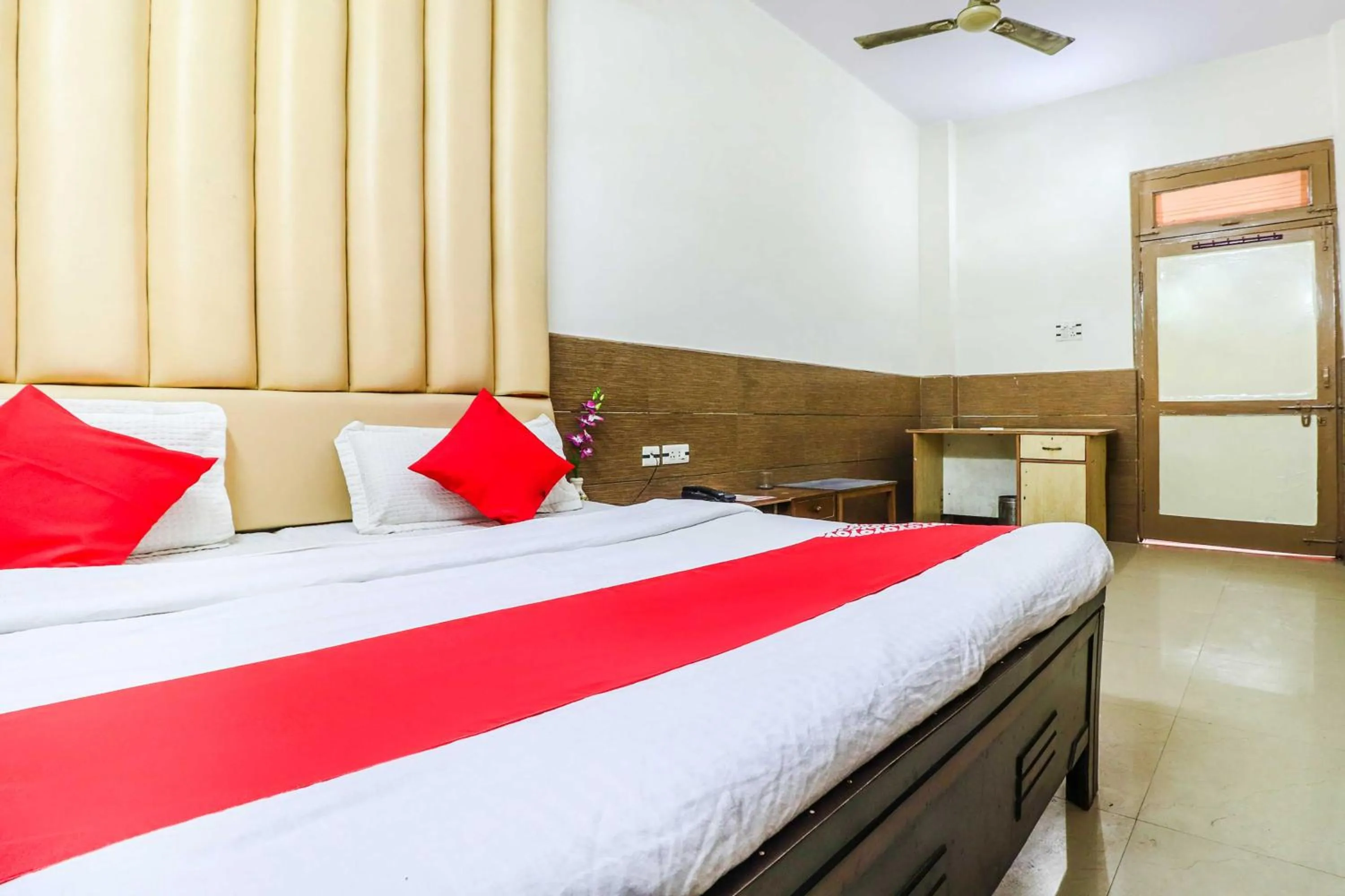 Bedroom in Hotel O Prem Chunaria