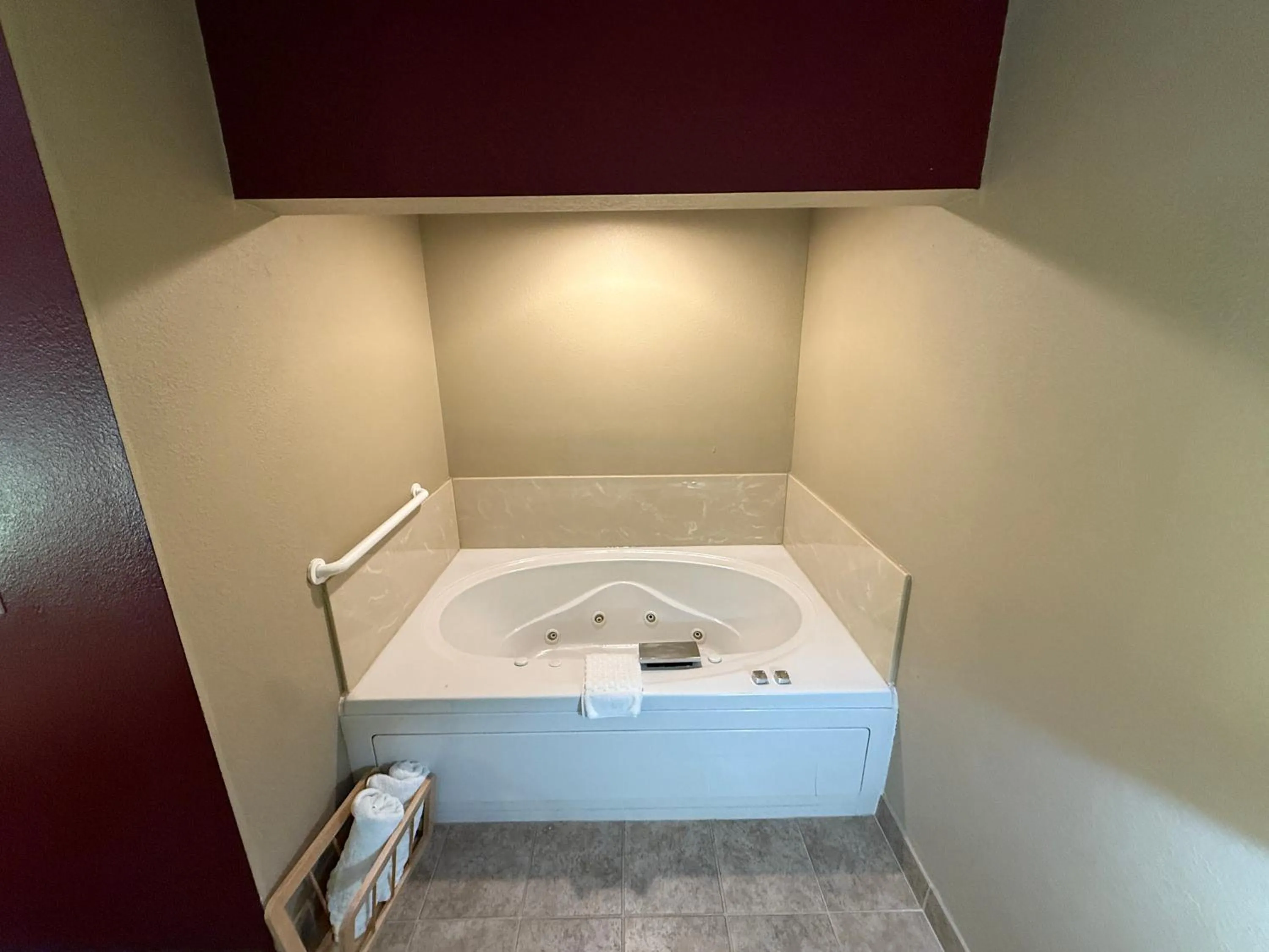 Photo of the whole room in Rodeway Inn Hesston