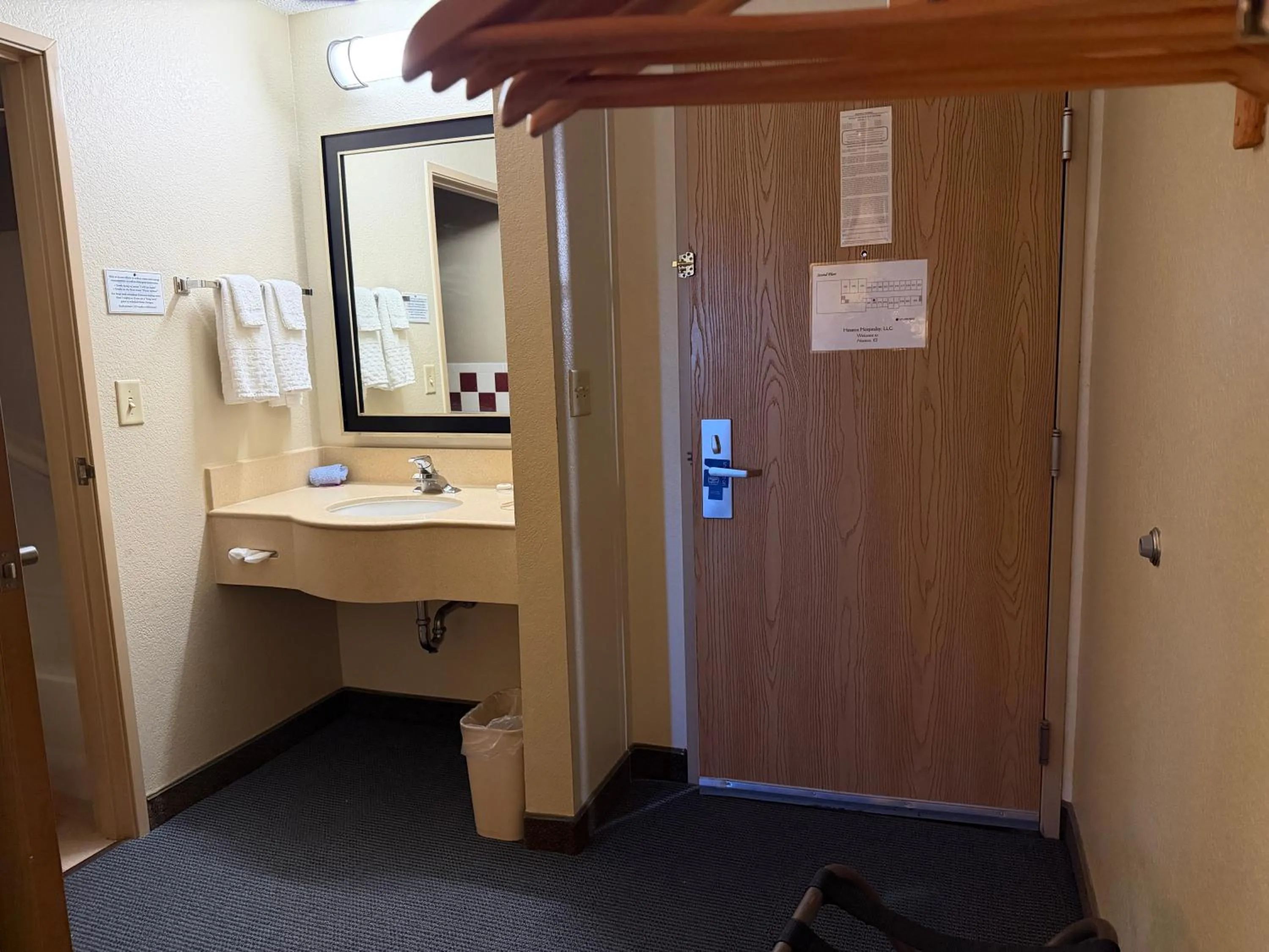 Bathroom in Rodeway Inn Hesston