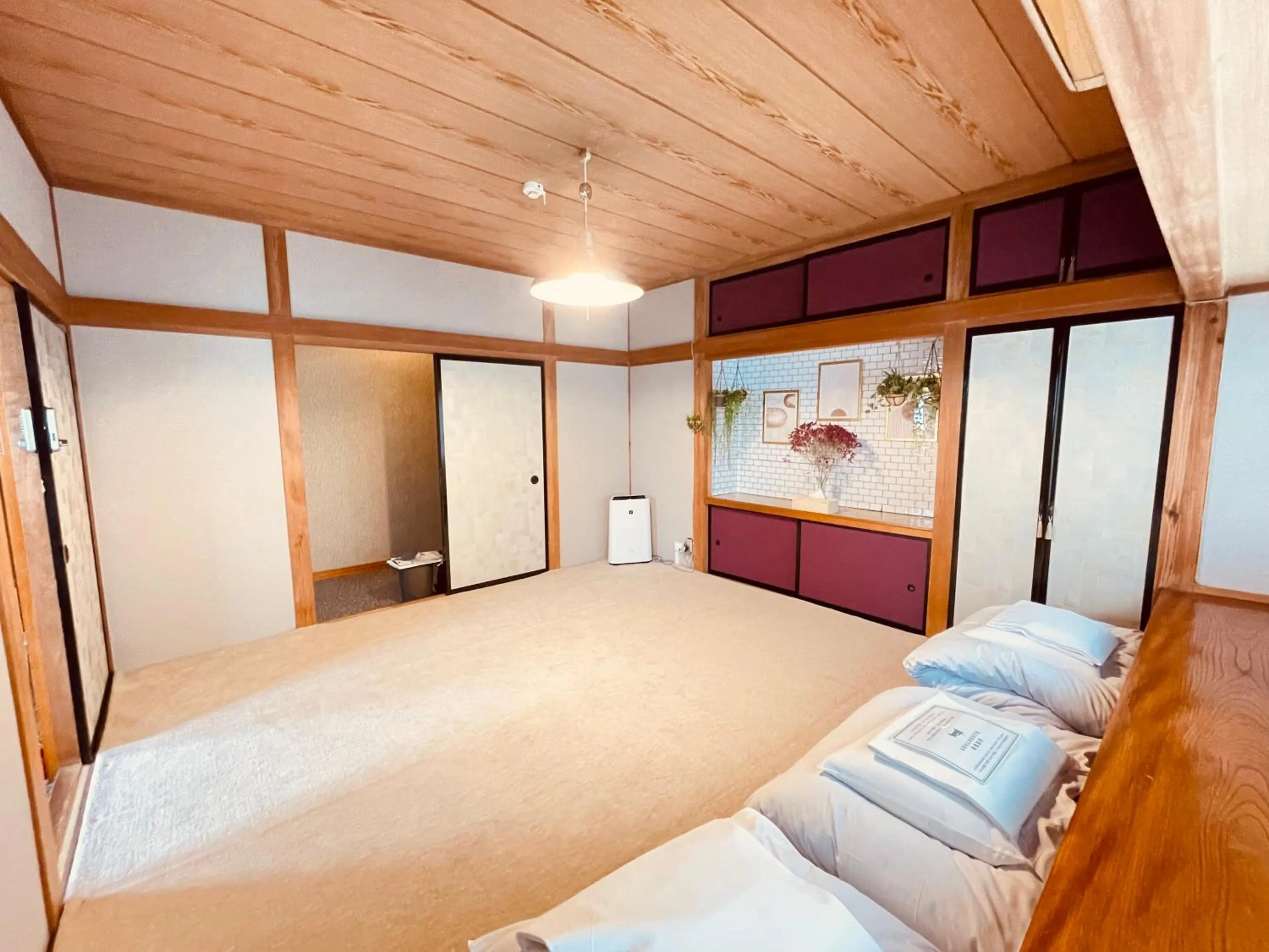 Living room, Bed in SAMURISE DARUMA