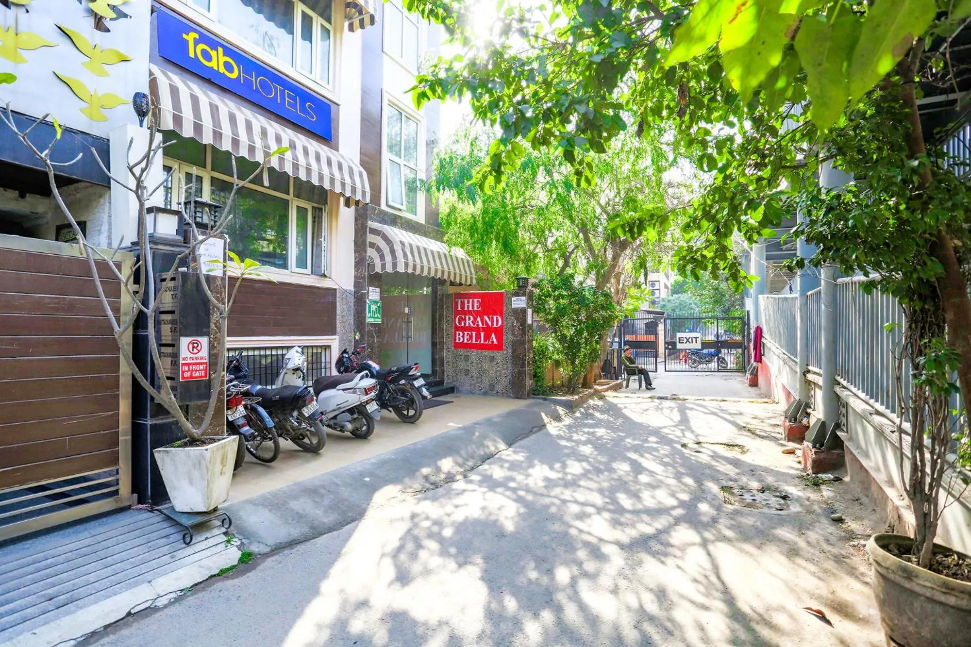 Facade/entrance in Via JPM The Grand Bella