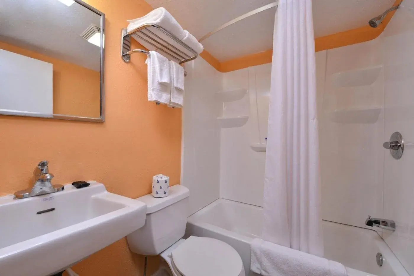 Media Inn & Suites Media Inn & Suites