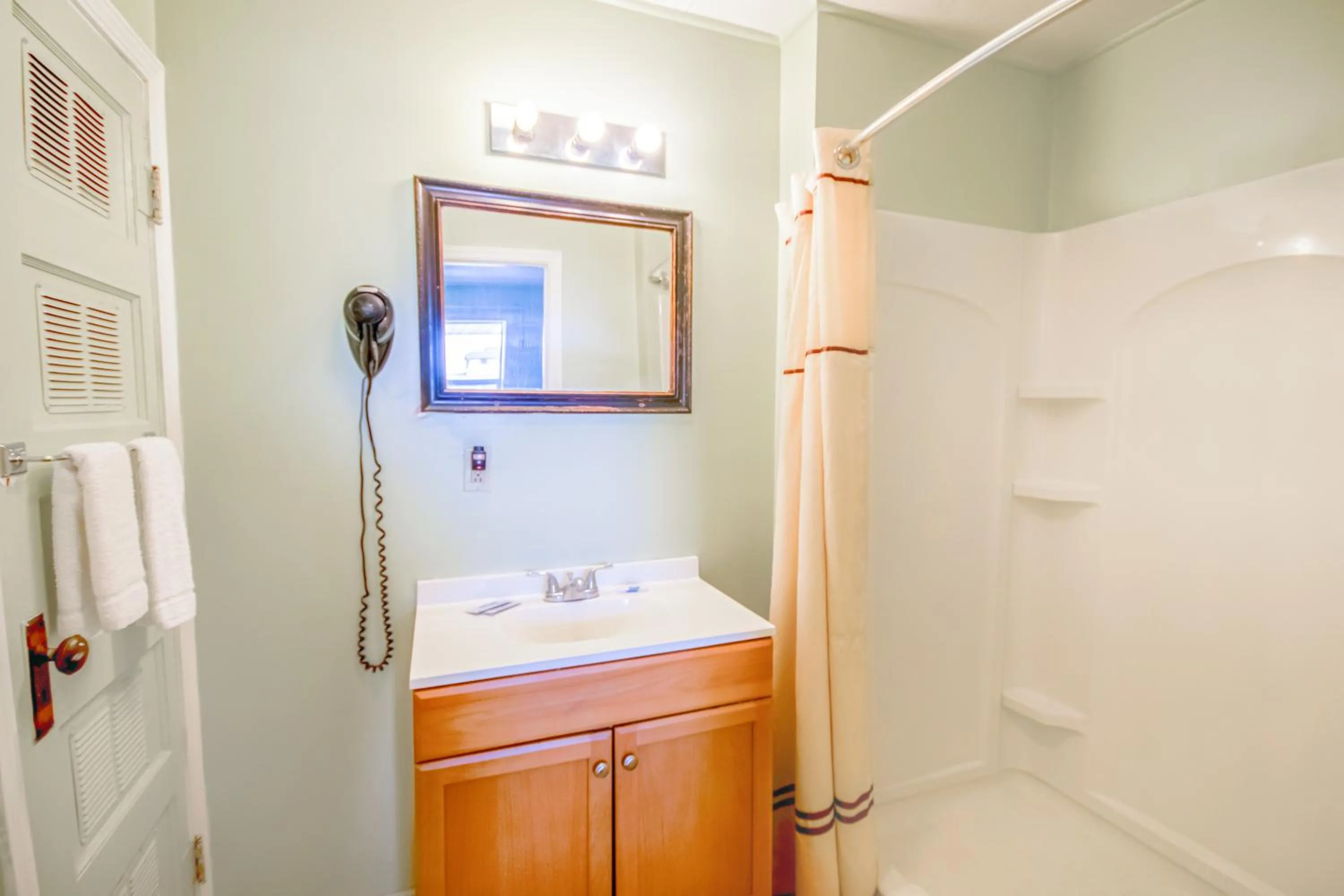Bathroom in OYO Travelier Motel