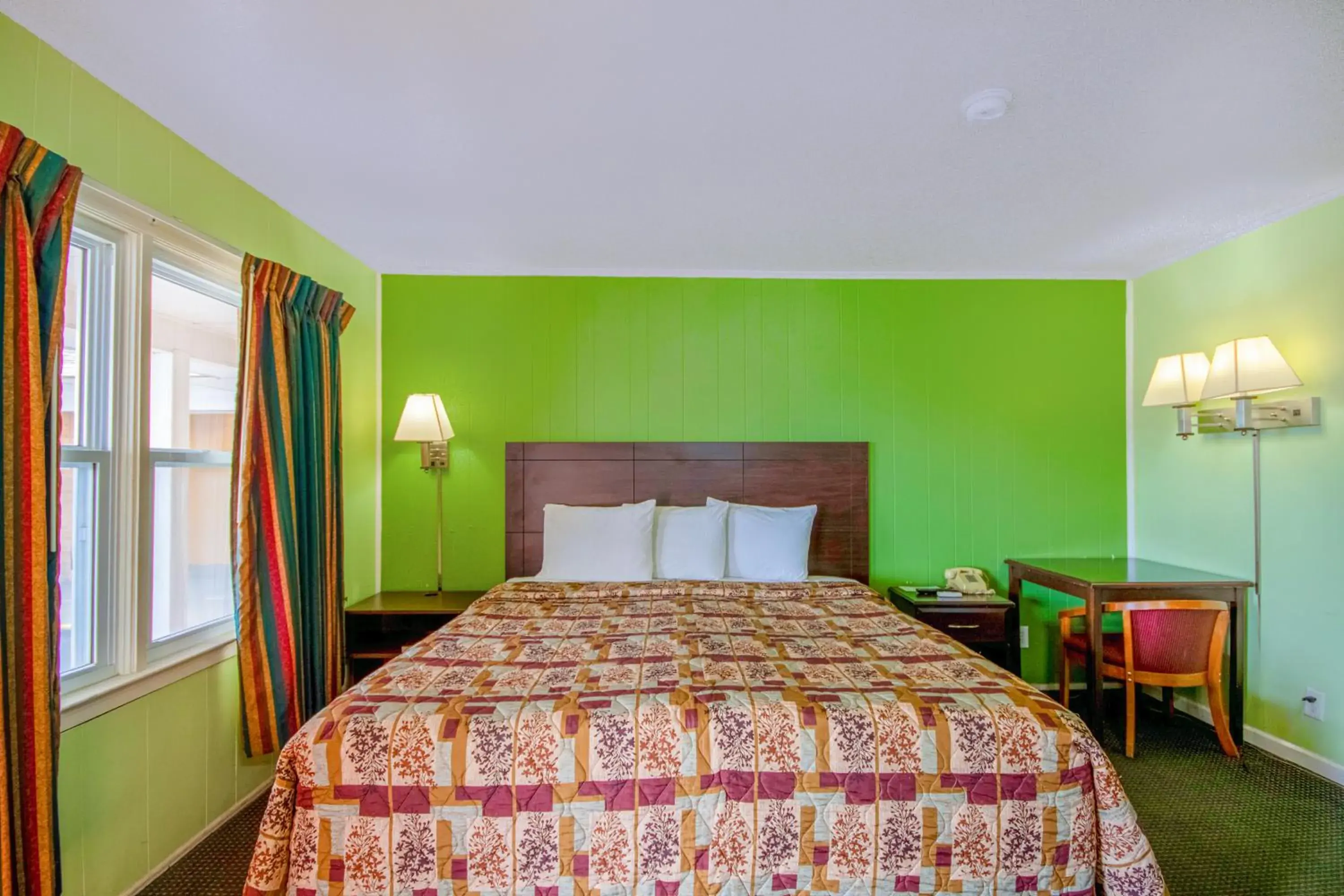 King Room - Non-Smoking in OYO Travelier Motel King Room - Non-Smoking in OYO Travelier Motel