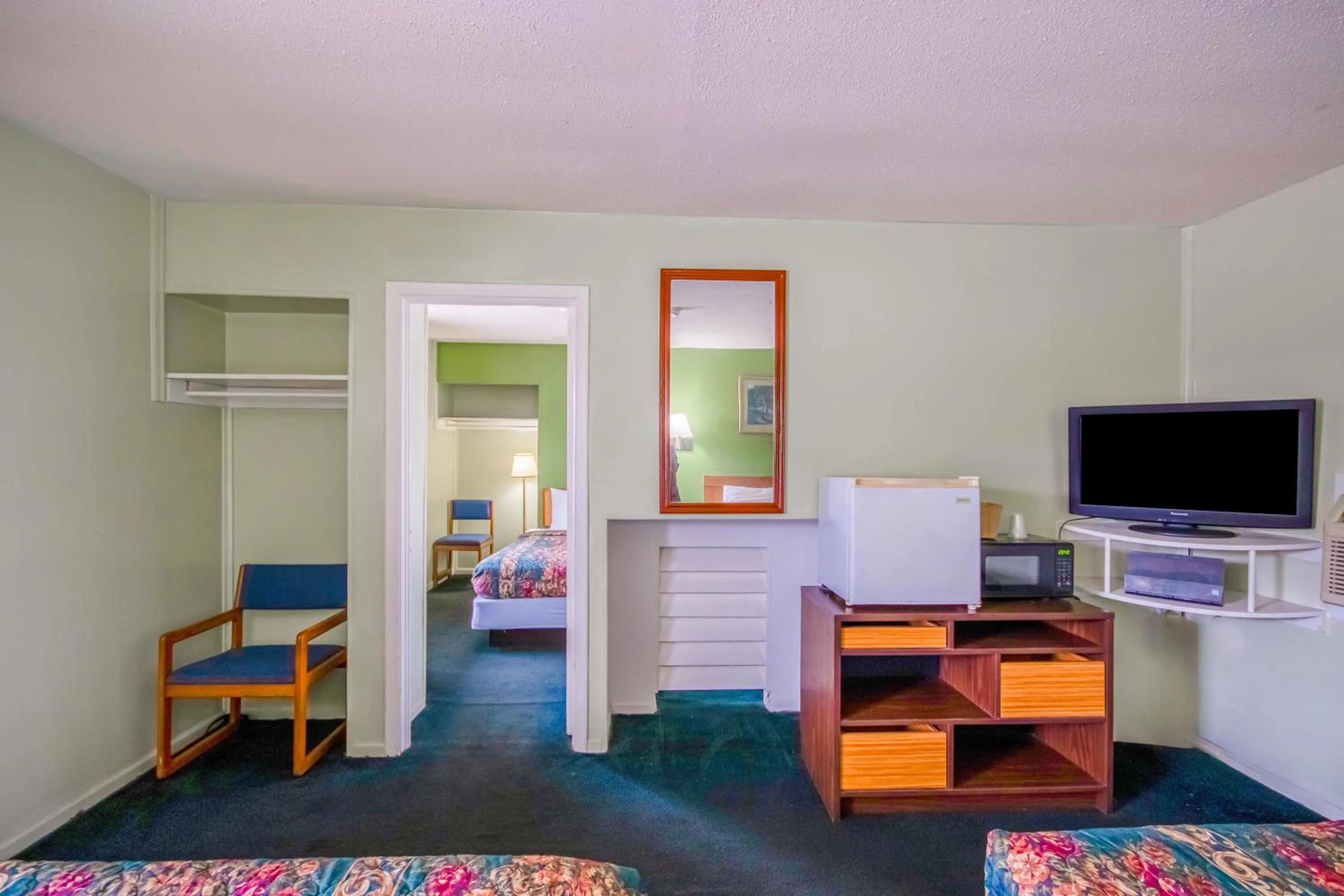 Bedroom, Bed in OYO Travelier Motel