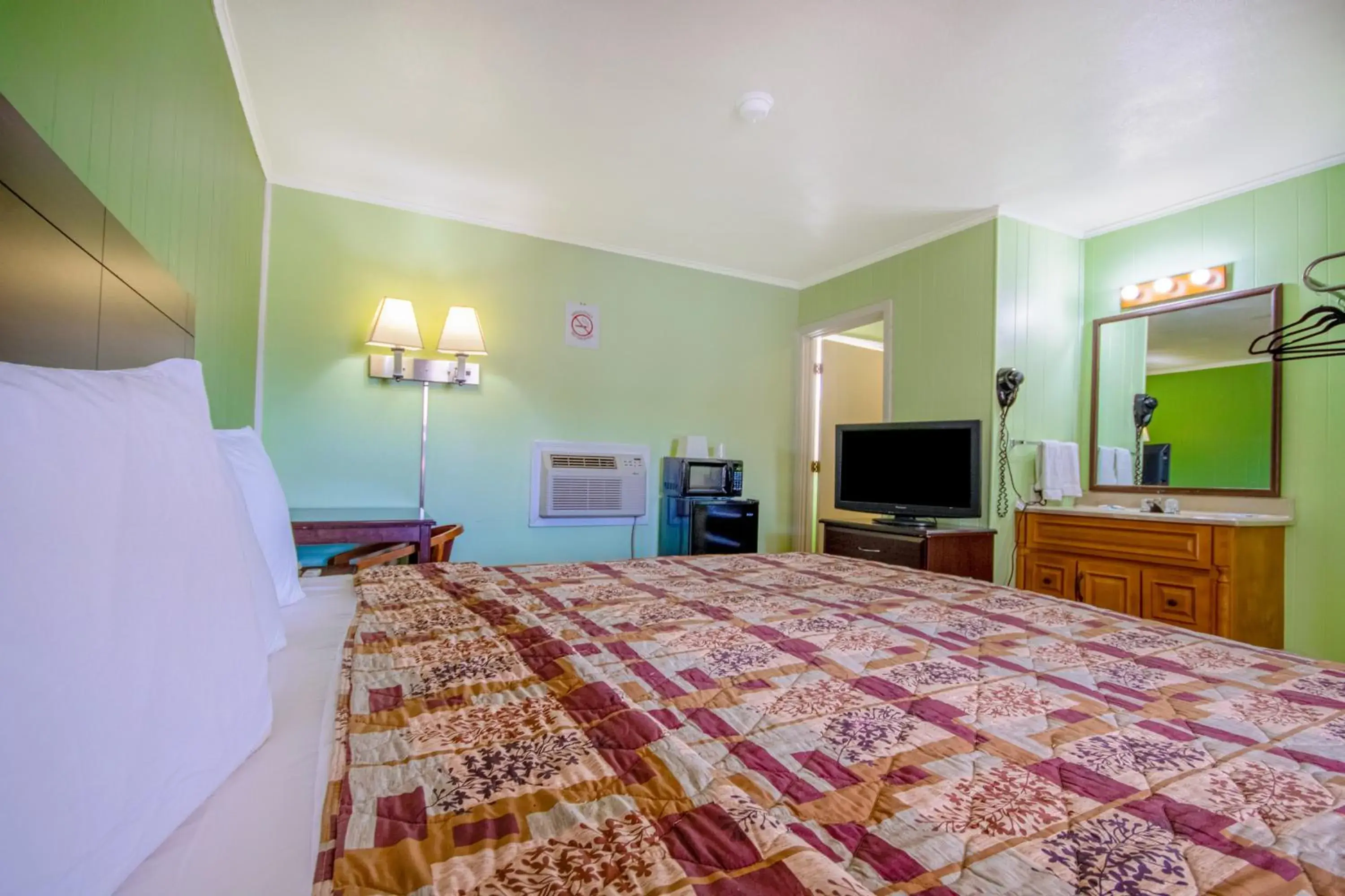 Single Room - single occupancy in OYO Travelier Motel Single Room - single occupancy in OYO Travelier Motel