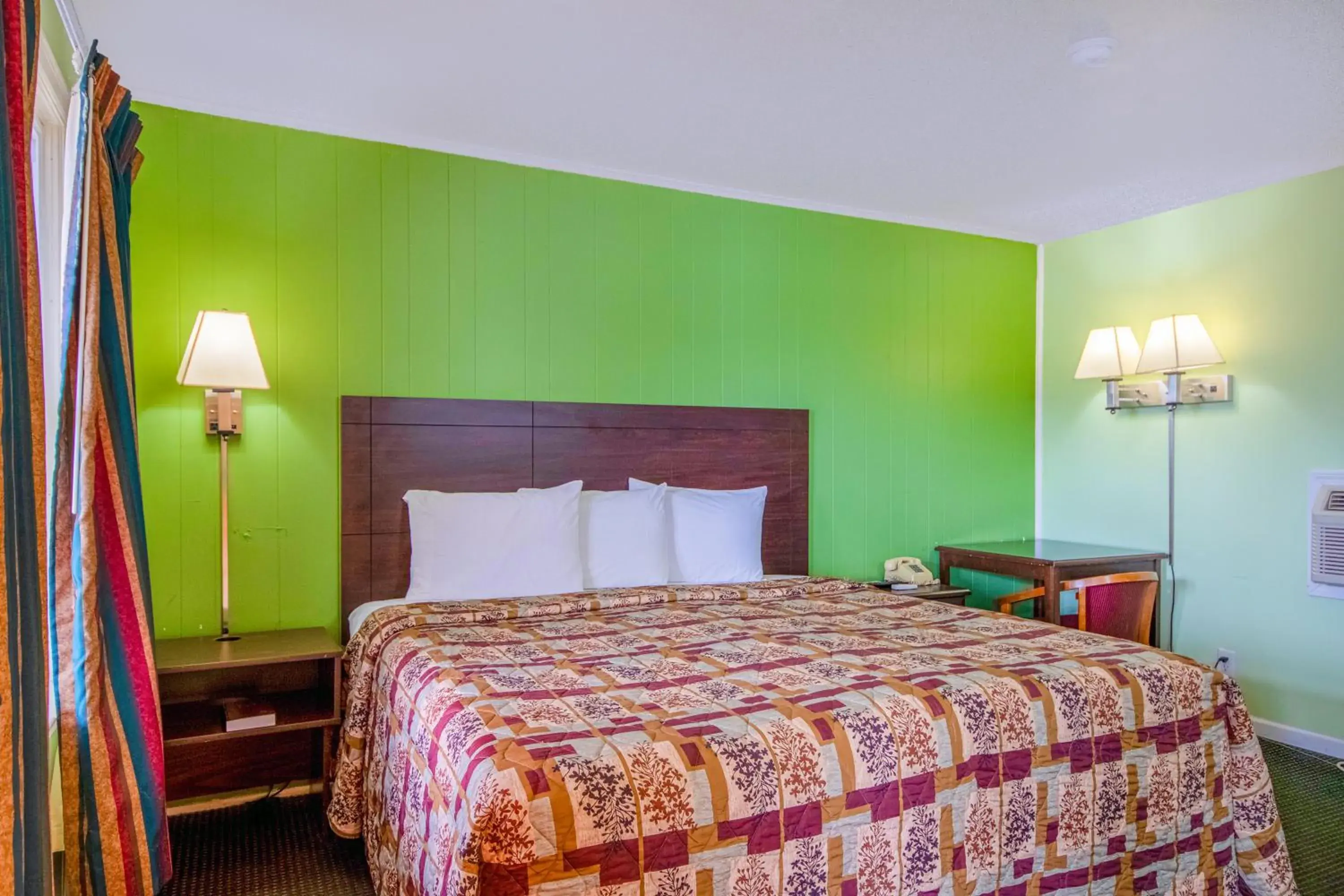 Queen Room - Smoking in OYO Travelier Motel Queen Room - Smoking in OYO Travelier Motel