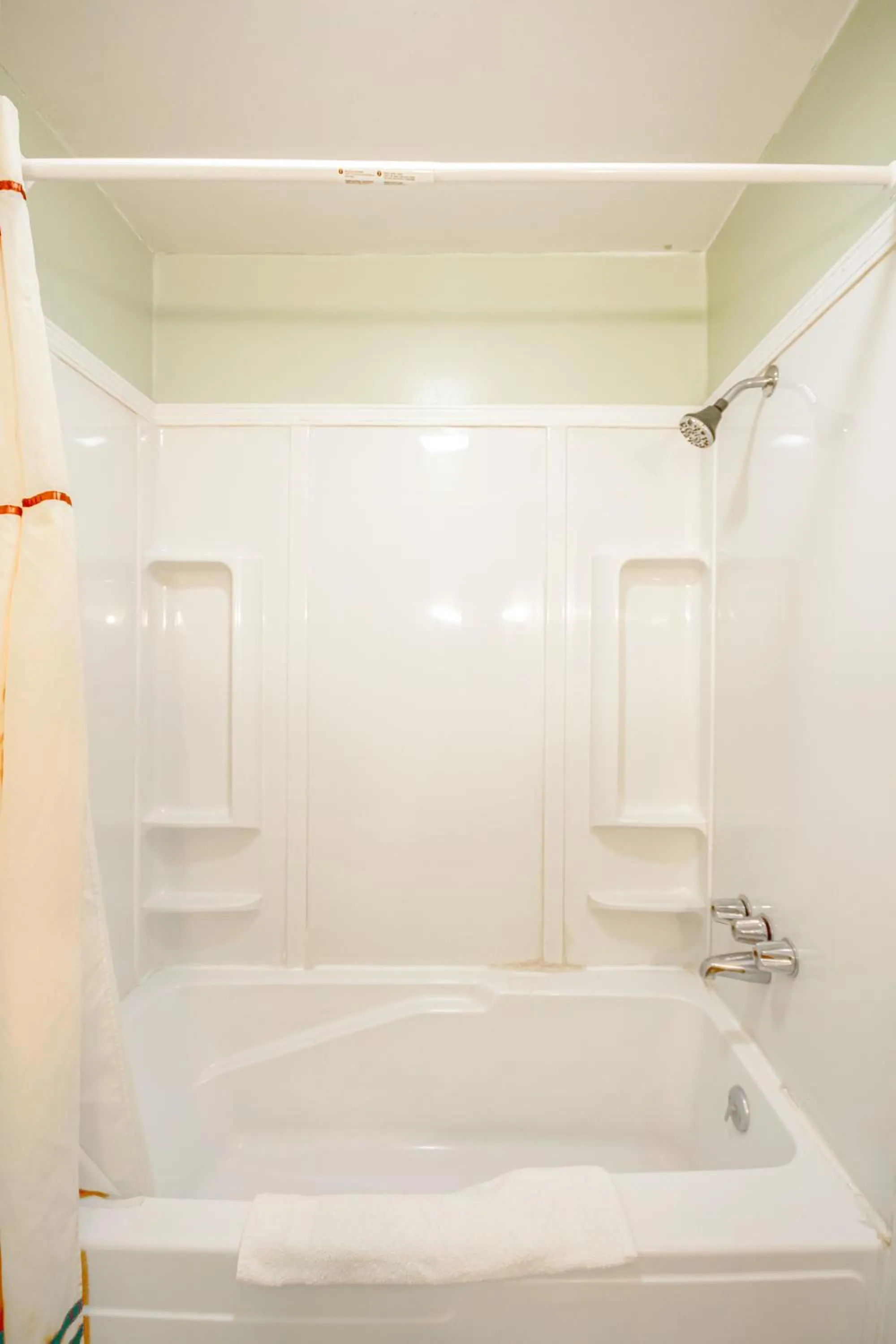 Bathroom in OYO Travelier Motel