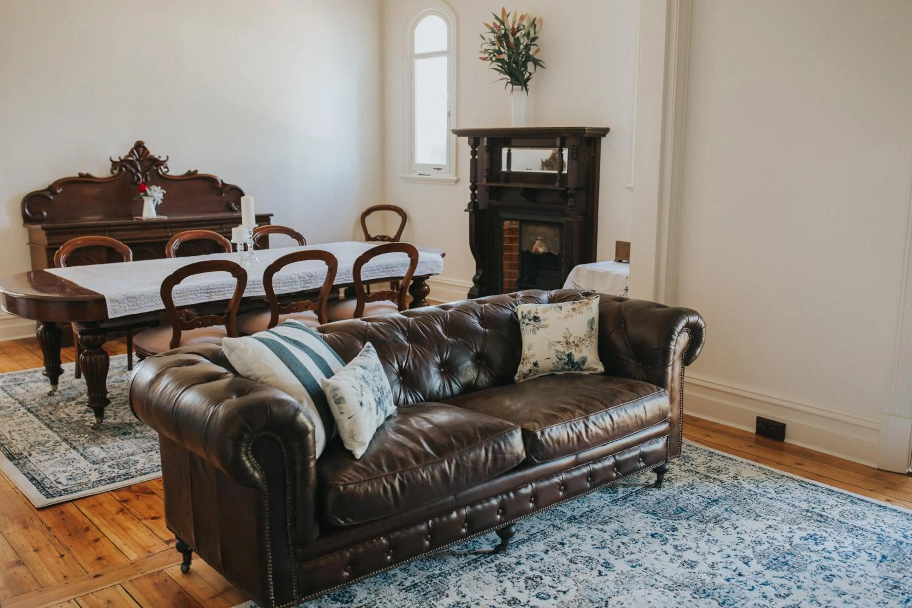 Living room in Dubuque Bed and Breakfast