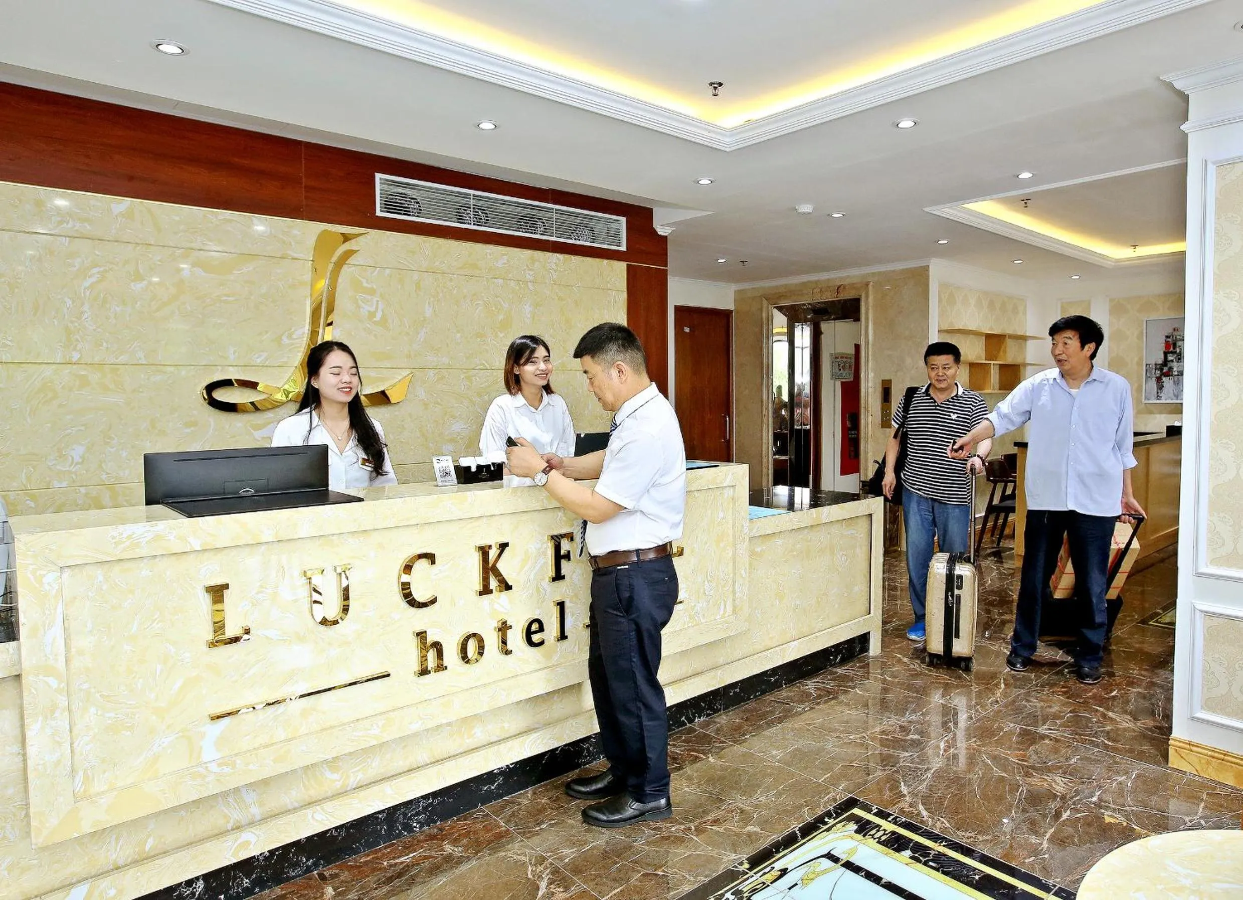 Luckful Hotel
