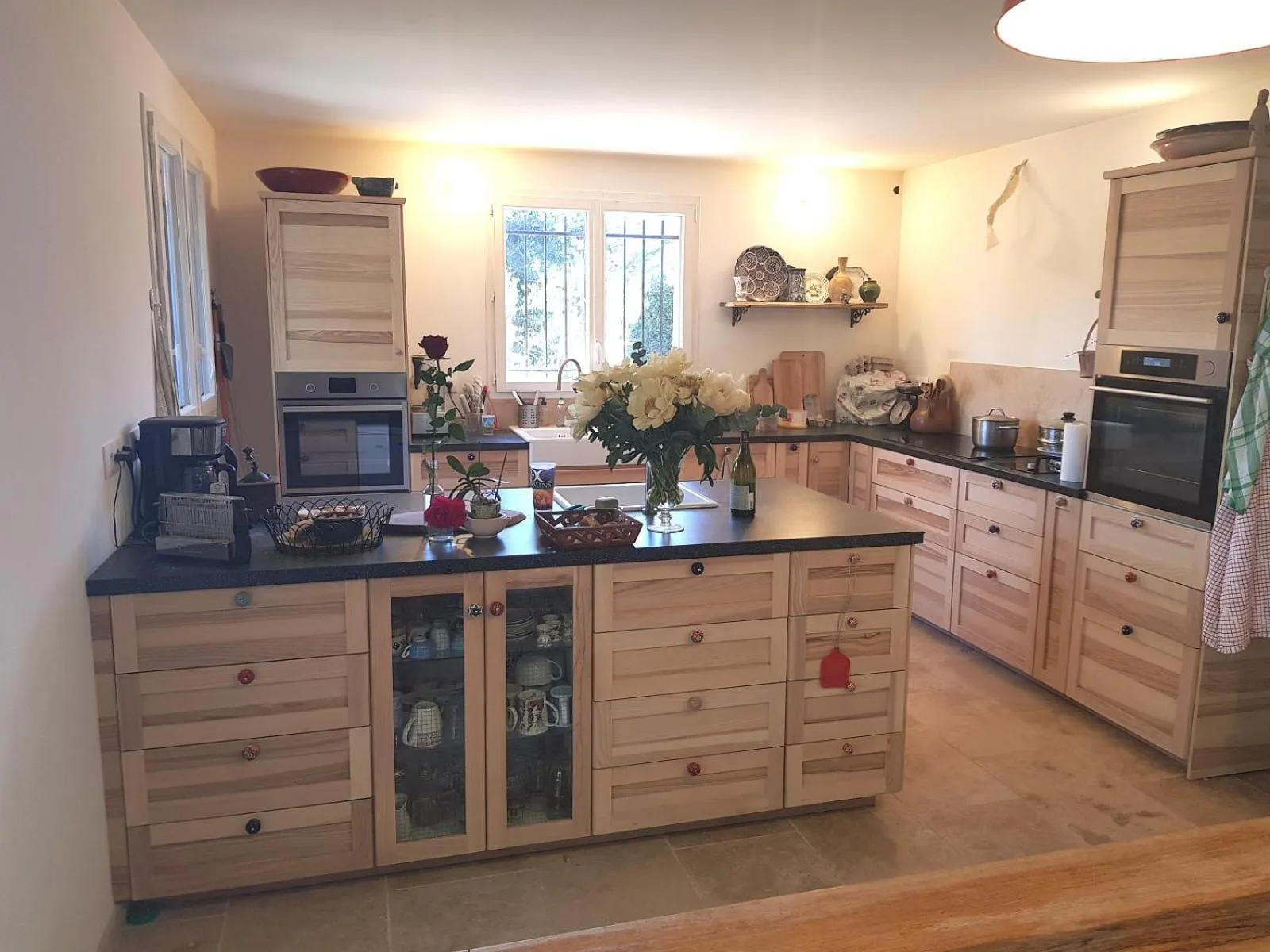 Communal kitchen in Mas des Ballats