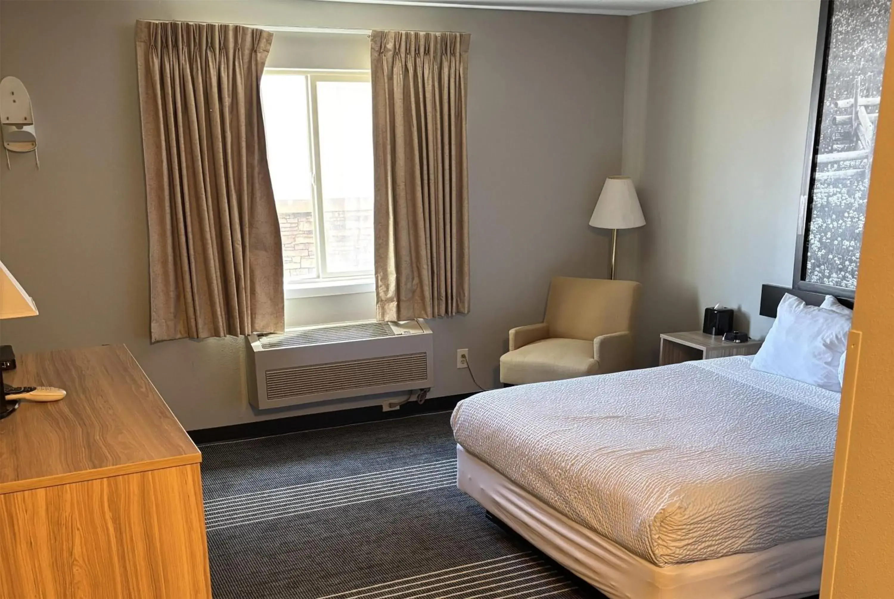 Queen Room - Mobility Access/Non-Smoking in Super 8 by Wyndham Rexburg Queen Room - Mobility Access/Non-Smoking in Super 8 by Wyndham Rexburg