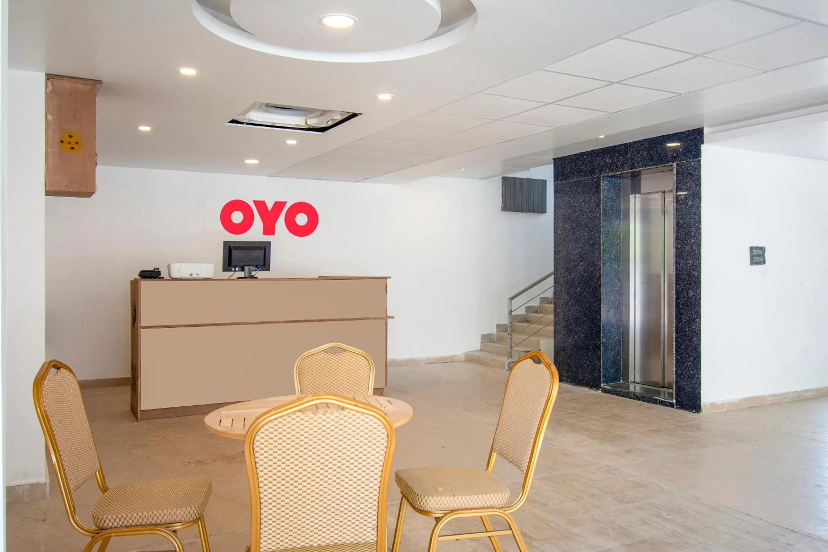 Lobby or reception in Super Capital O V Hotel