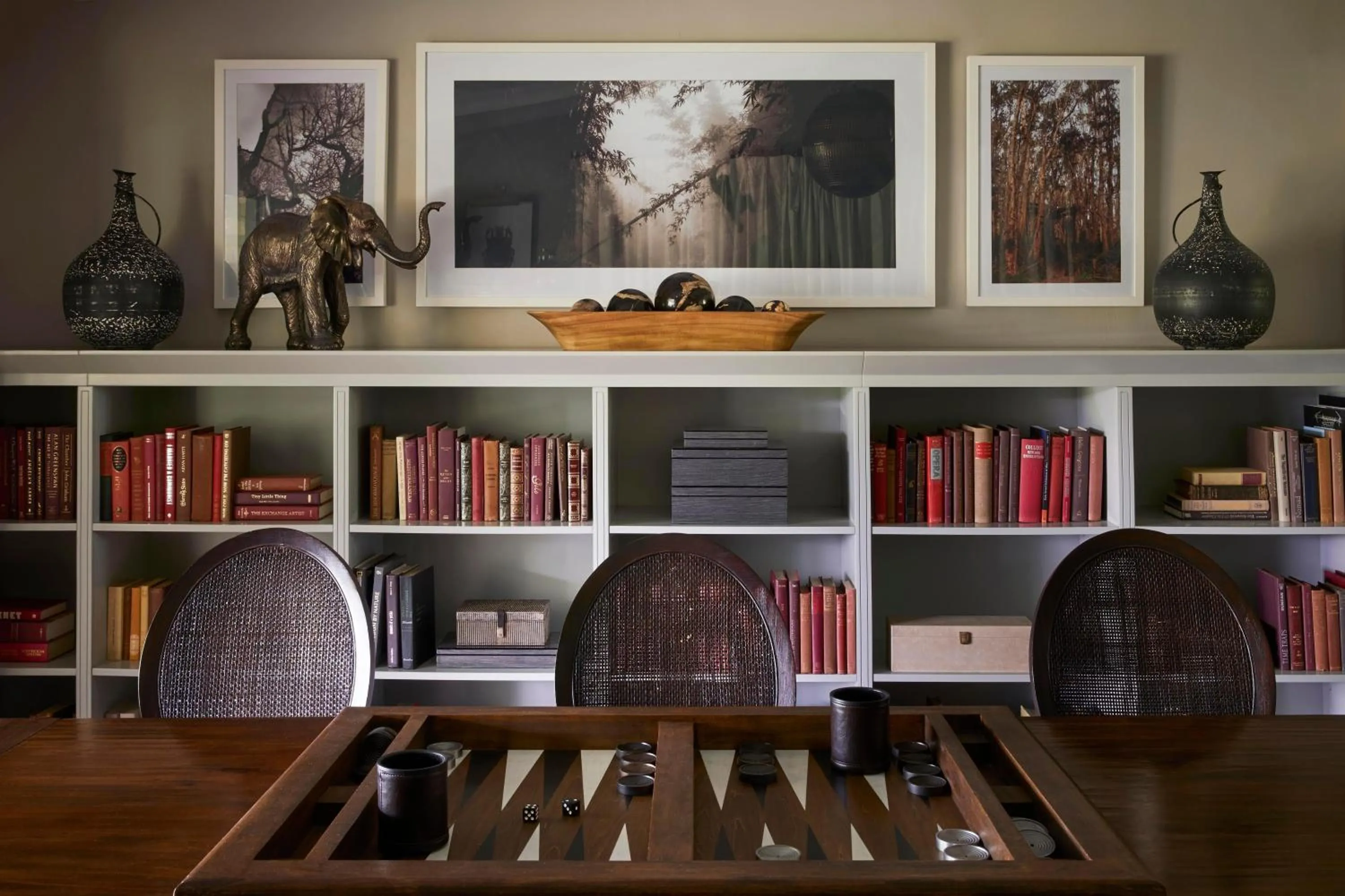 Library in One&Only Gorilla's Nest