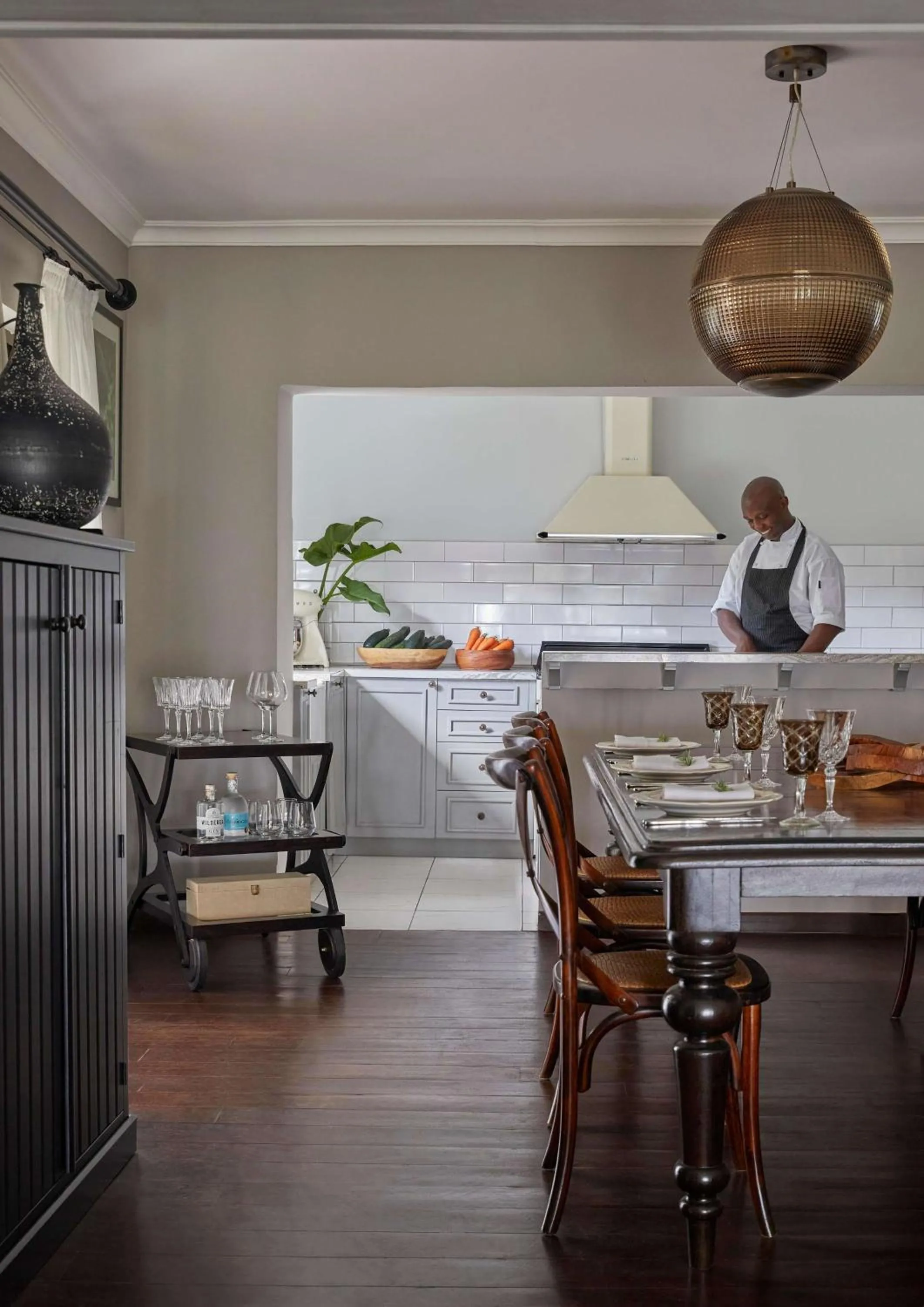 Restaurant/places to eat in One&Only Gorilla's Nest