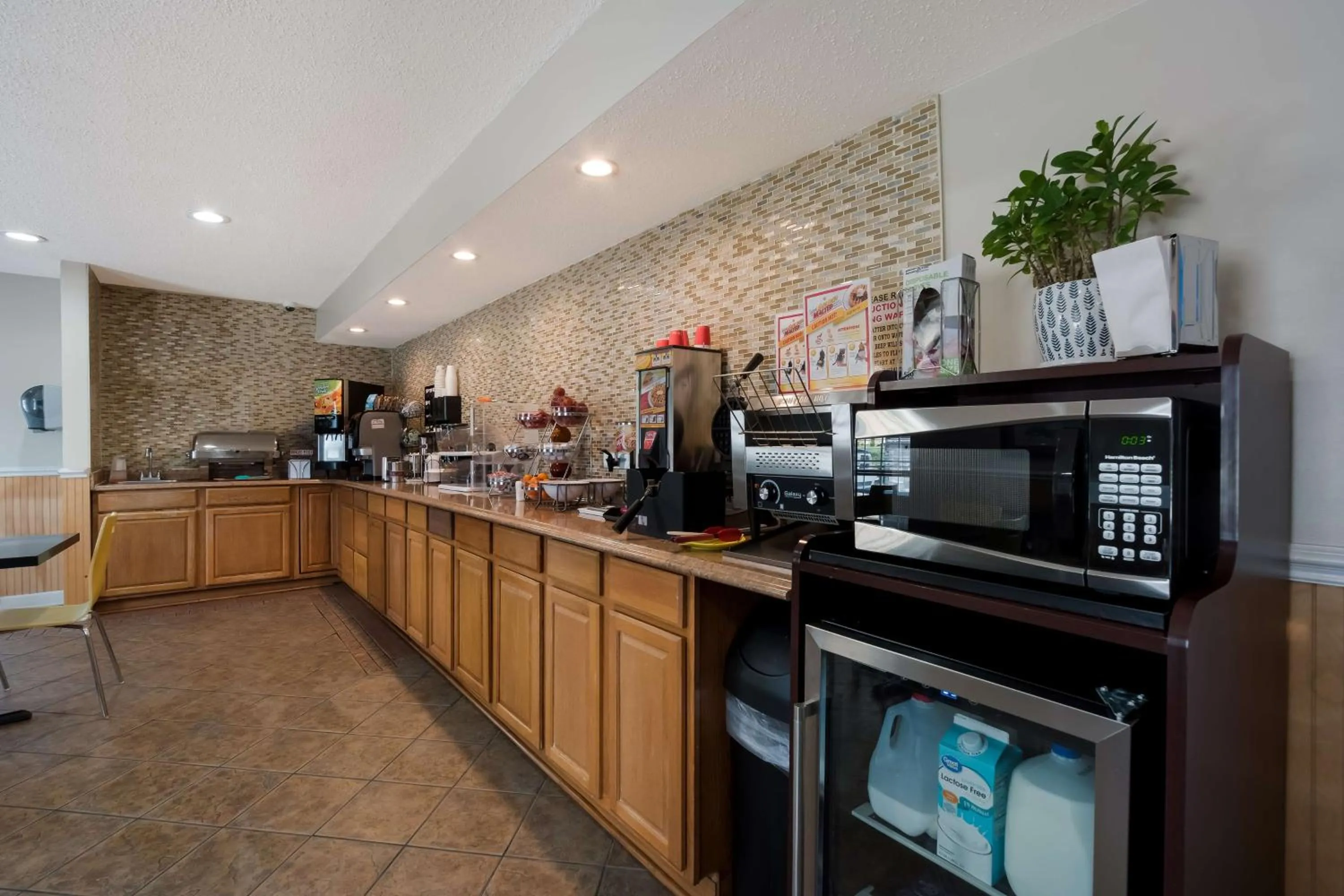 Breakfast in SureStay Hotel by Best Western Manning