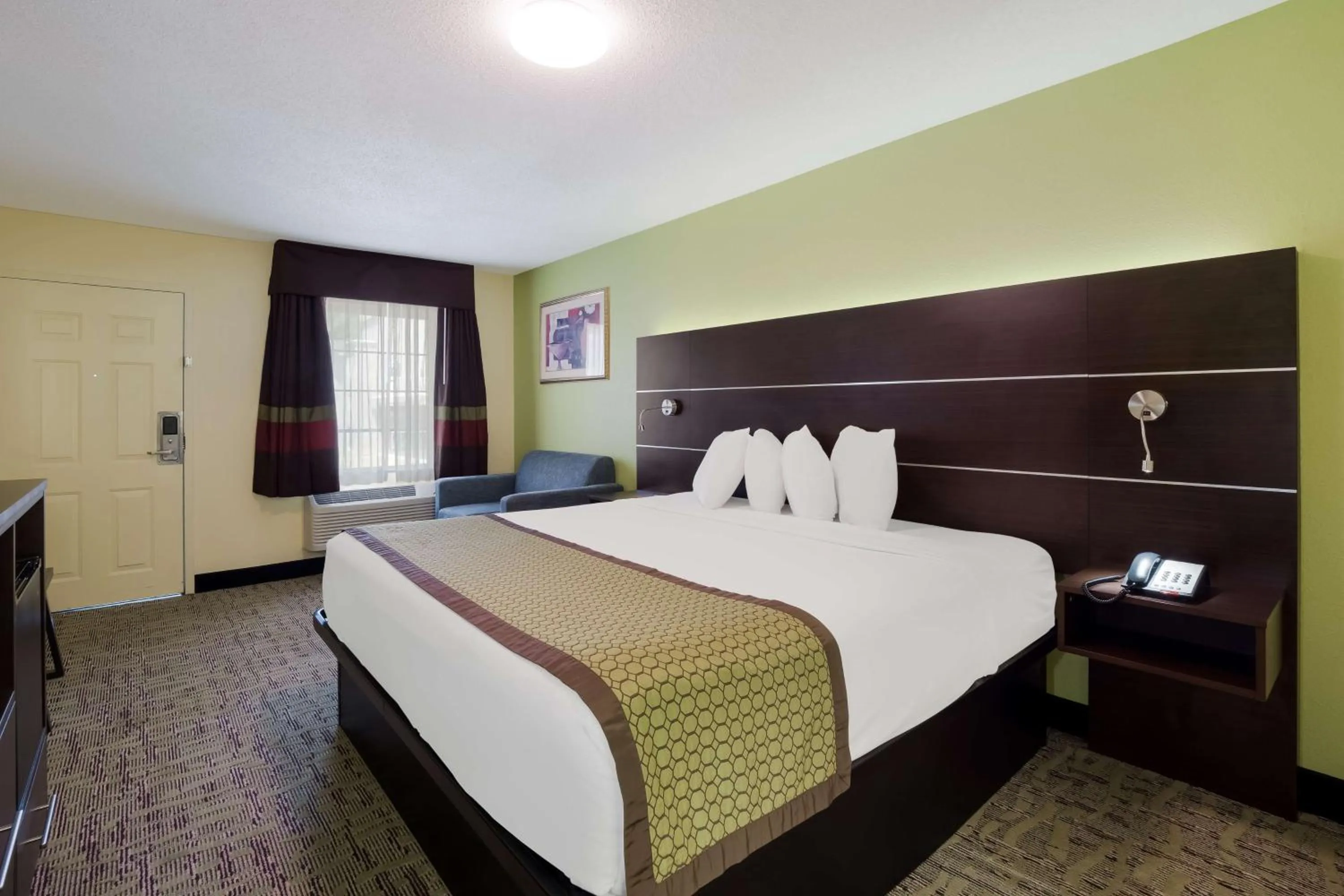 Bedroom in SureStay Hotel by Best Western Manning