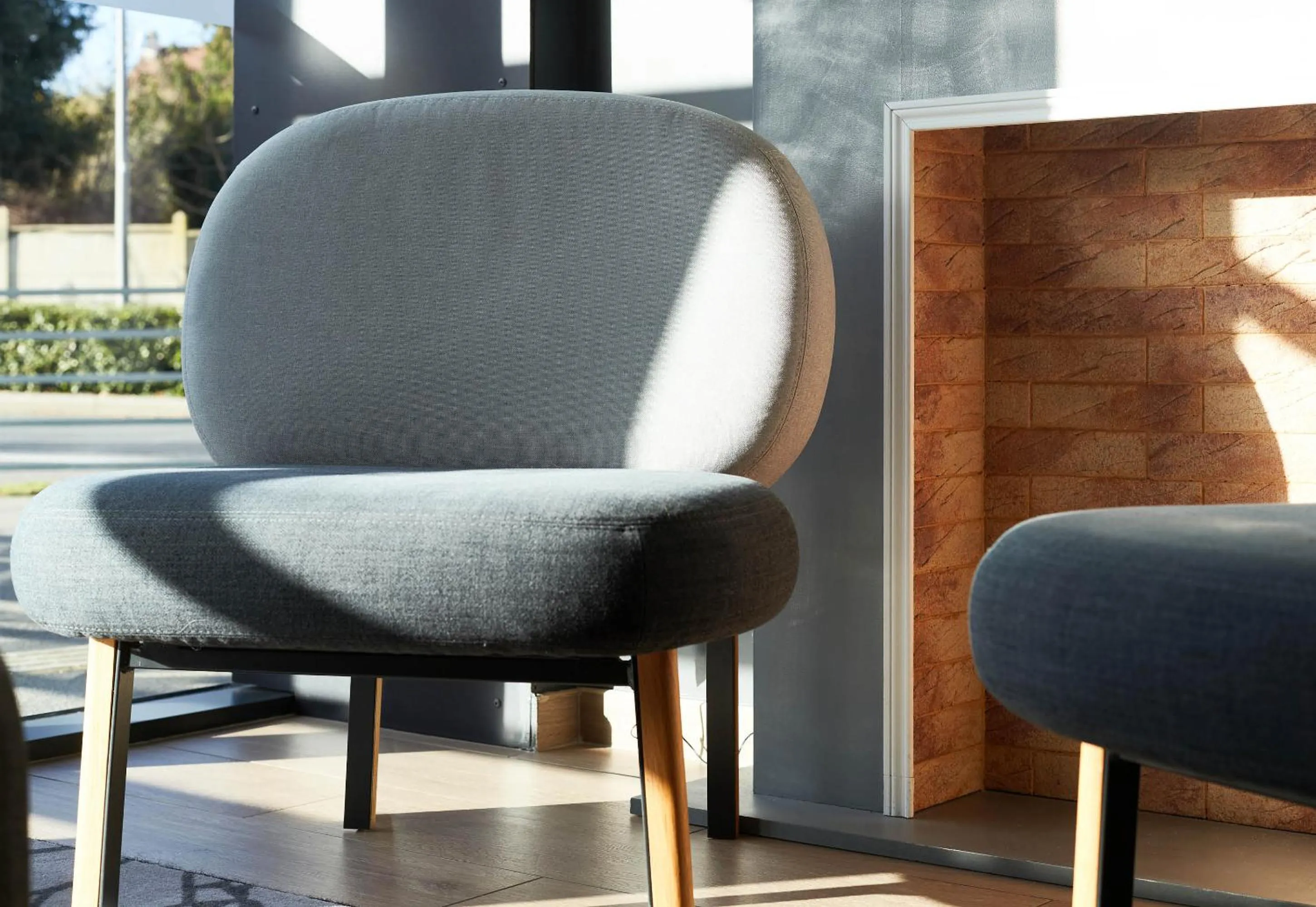 Seating area in B&B HOTEL Igny Palaiseau