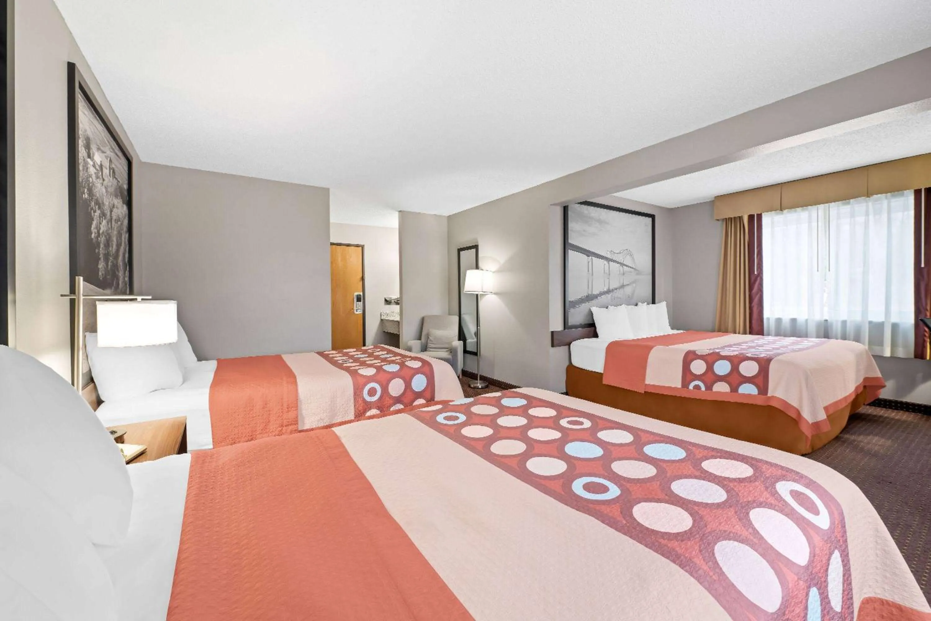 Photo of the whole room, Bed in Super 8 by Wyndham Waverly