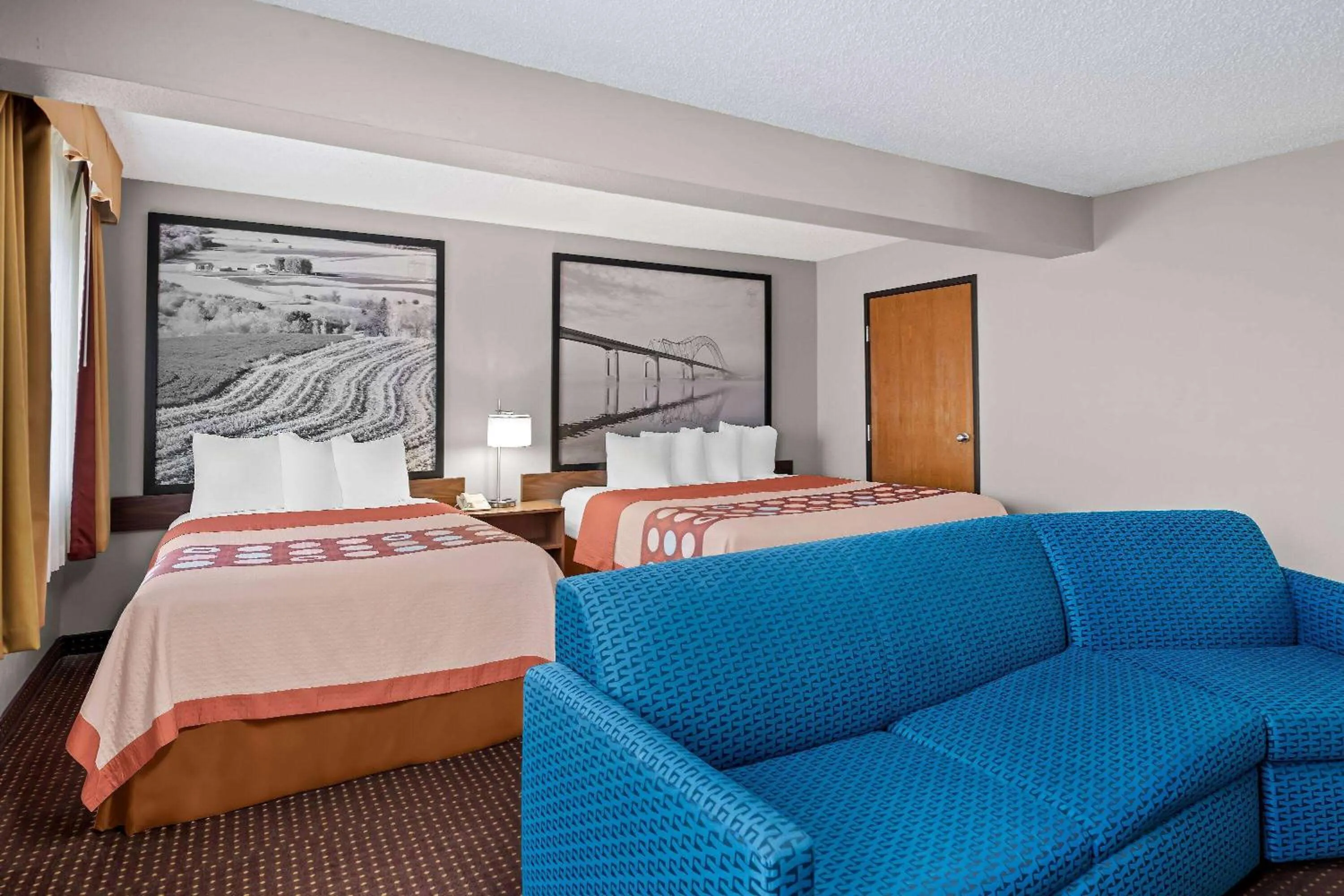 Photo of the whole room, Bed in Super 8 by Wyndham Waverly
