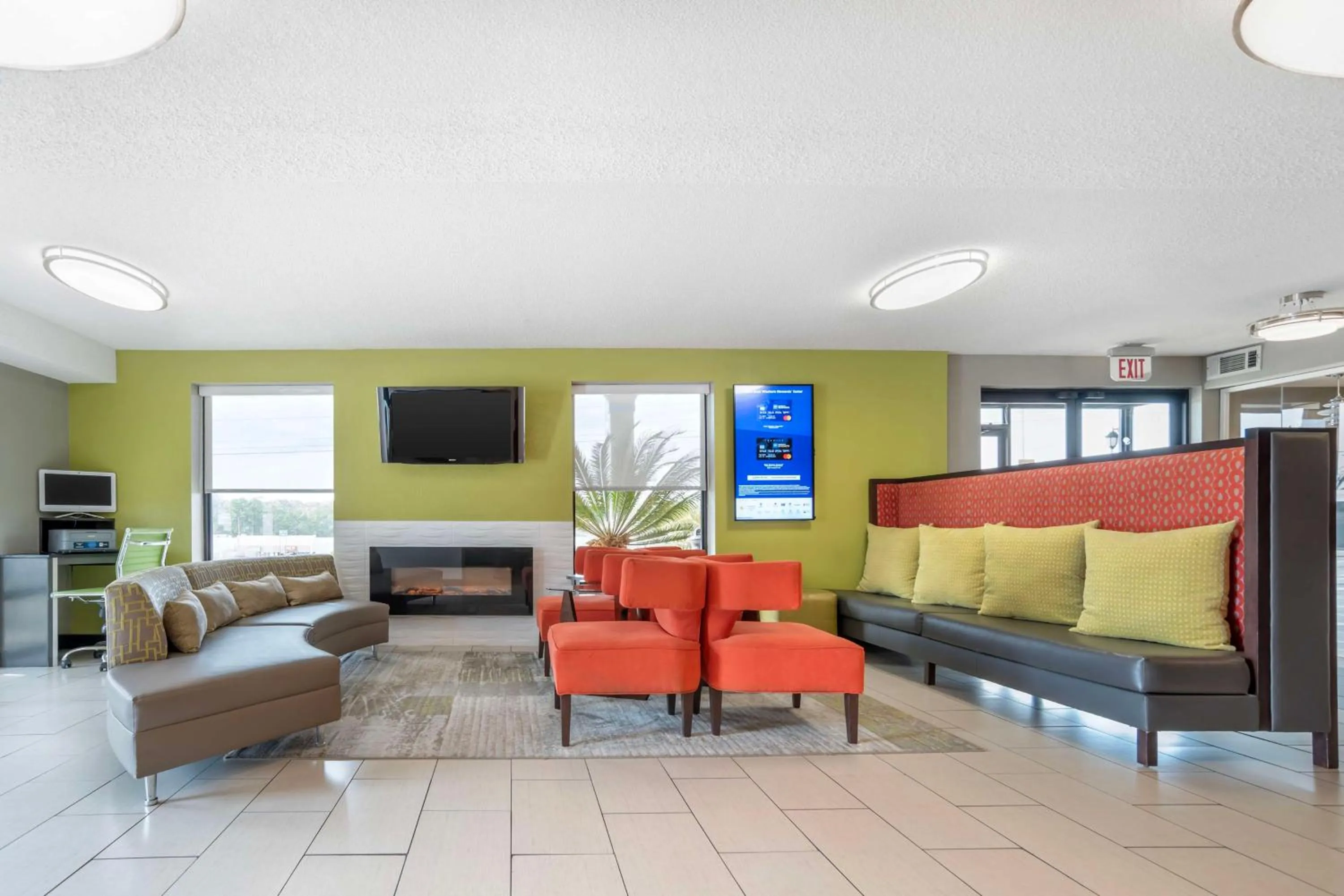 Lobby or reception in Best Western Andalusia Inn