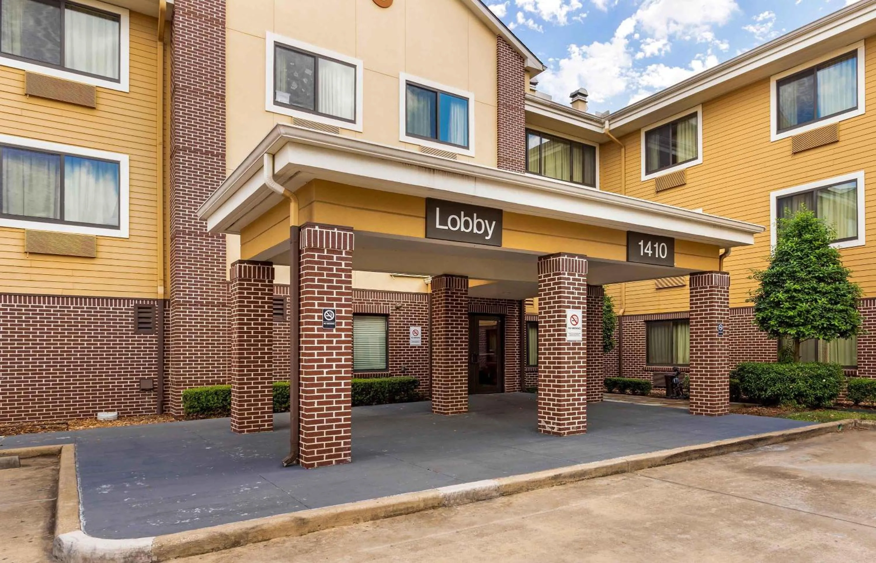 Property building in Extended Stay America Suites - Houston - NASA - Johnson Space Center