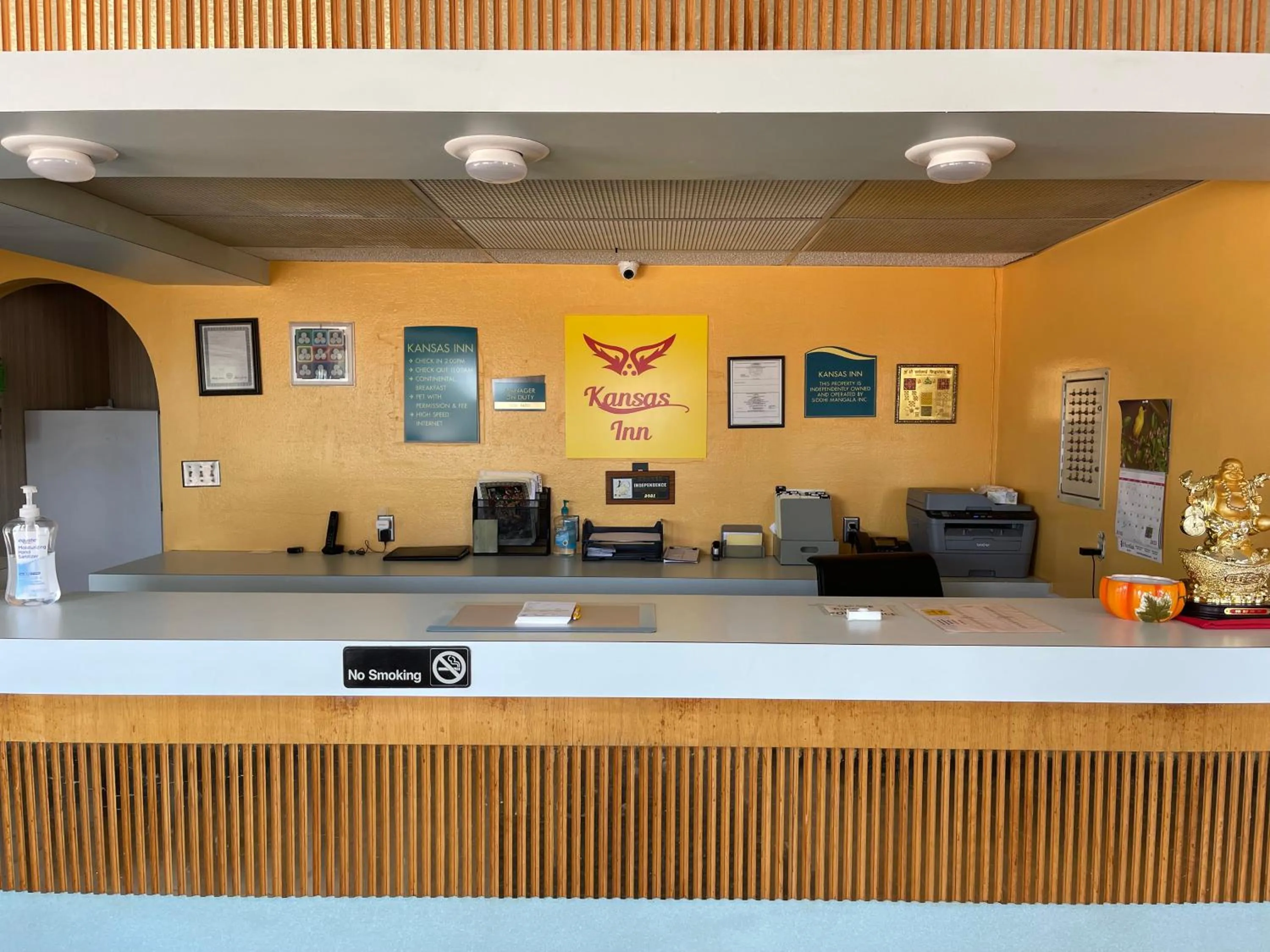 Lobby or reception in Kansas Inn