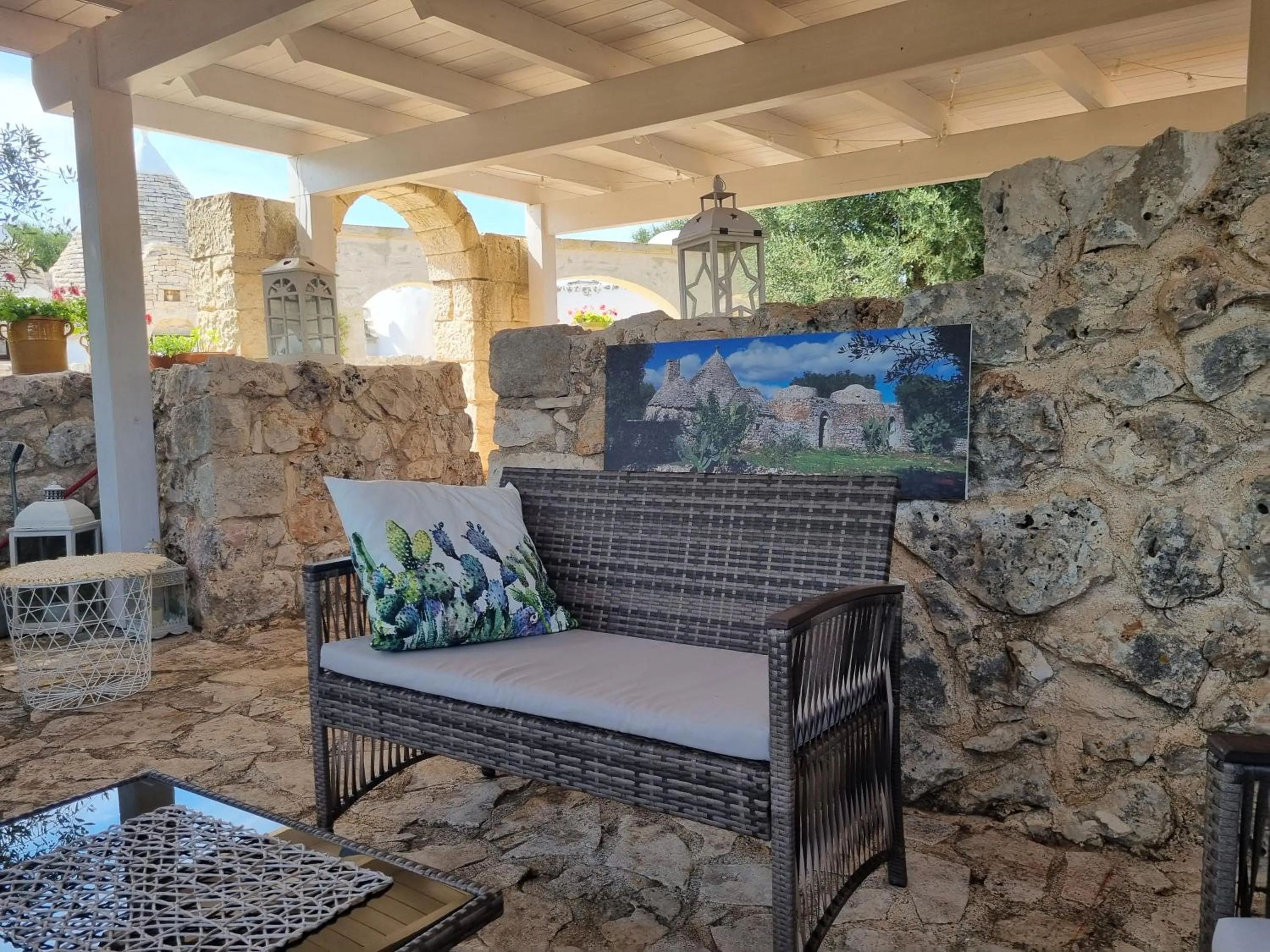 Seating area in Trulli Di Spinaruta