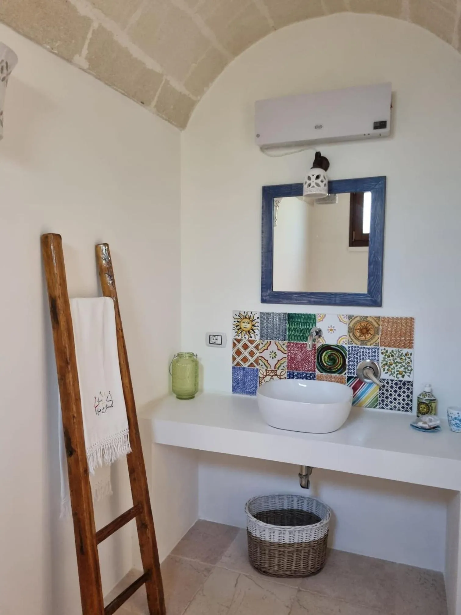 Bathroom in Trulli Di Spinaruta
