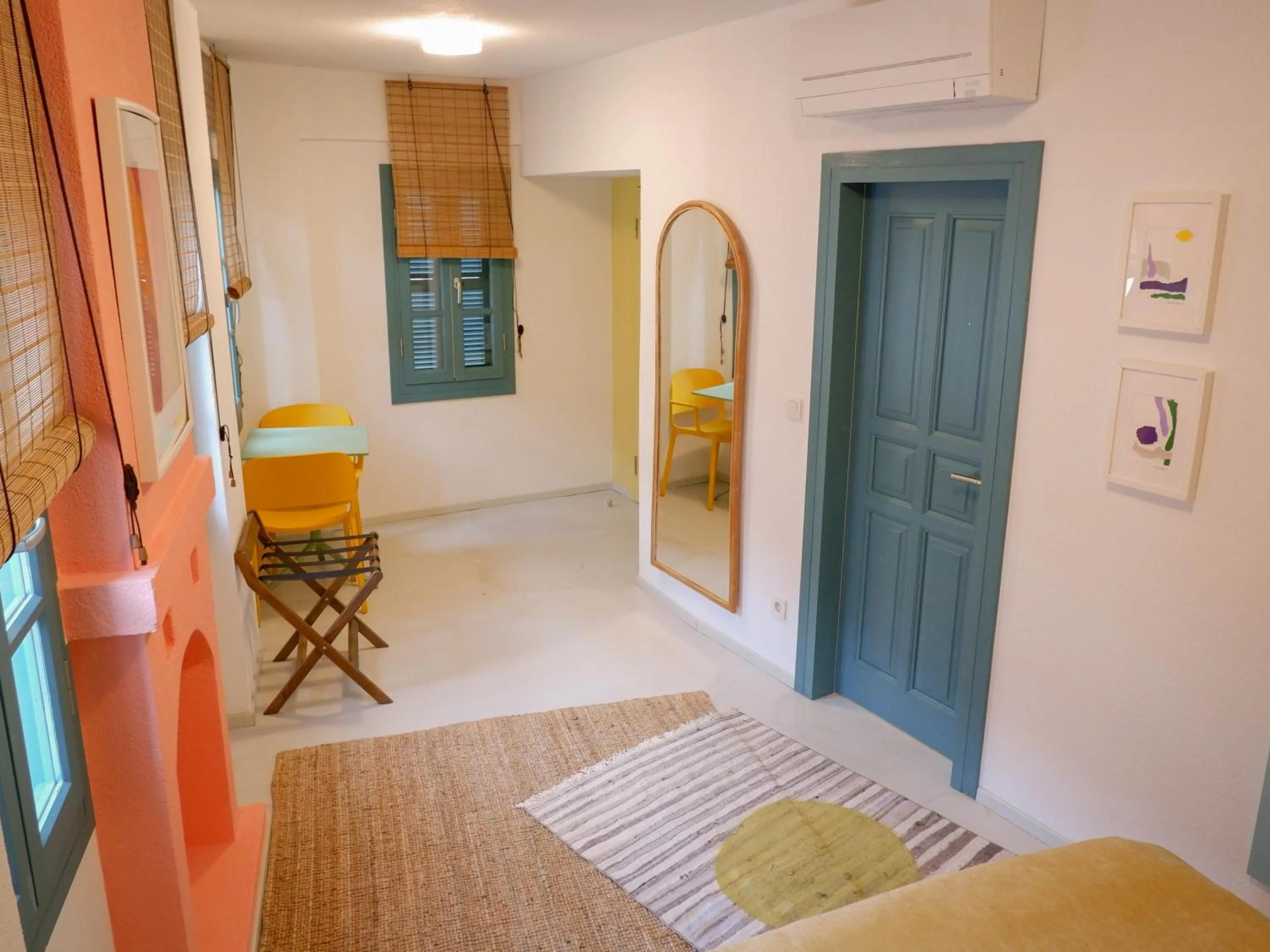 Photo of the whole room in Bono Hotel Old Town