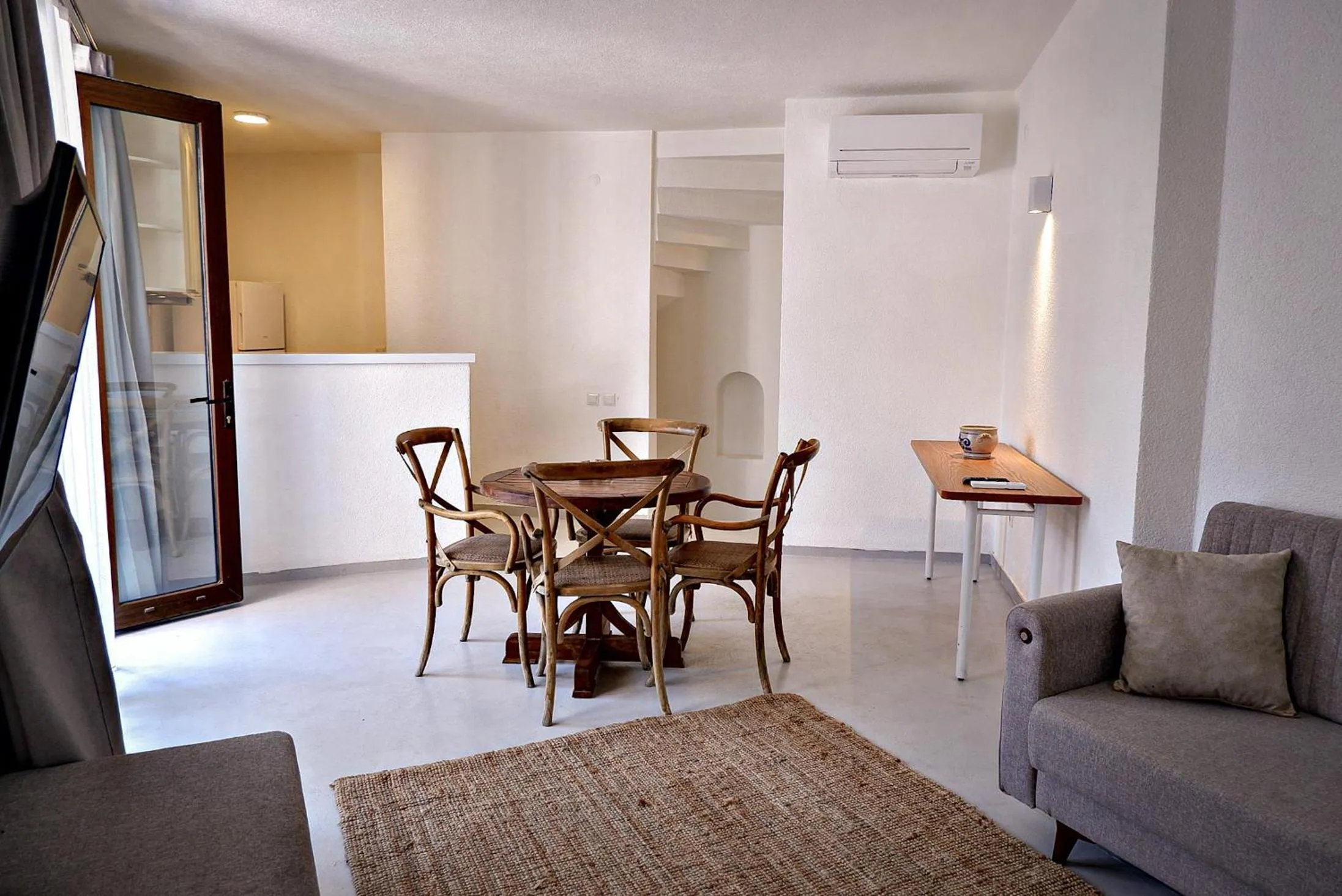 Dining area in Bono Hotel Old Town