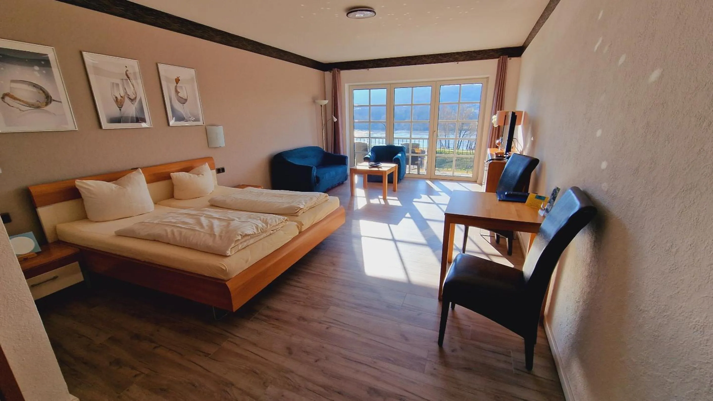 Bedroom, Bed in Hotel-Weinhaus Stettler