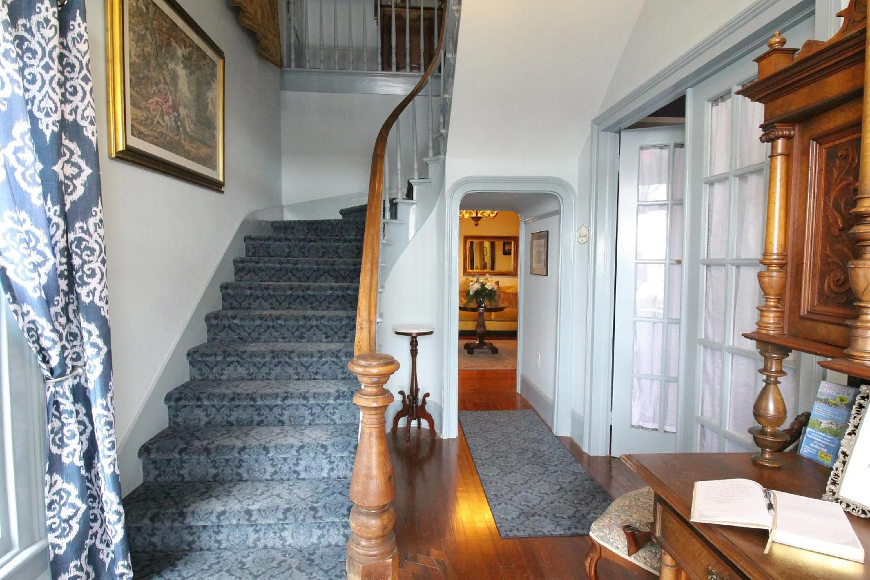 Property building in Bayfront Westcott House Bed & Breakfast