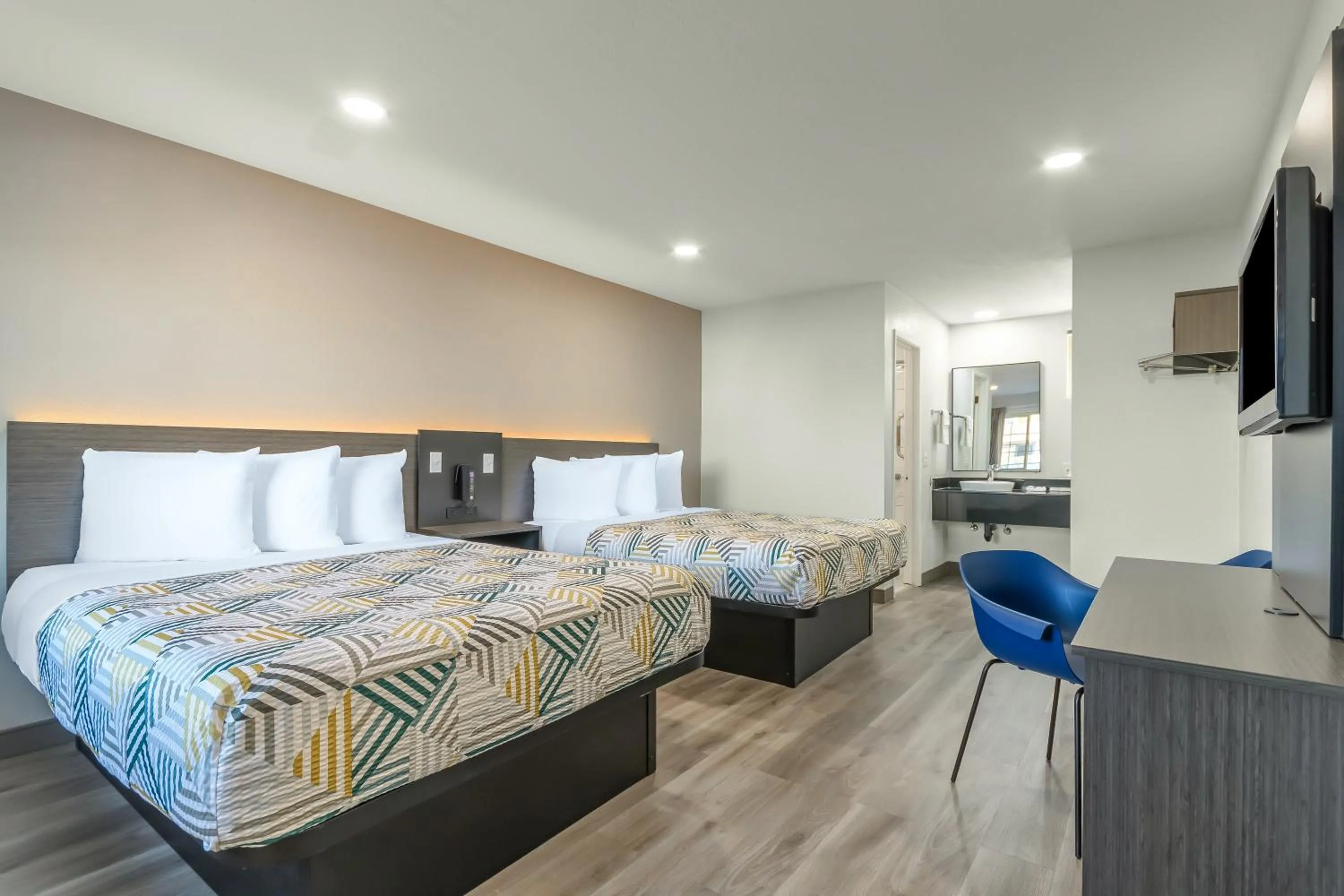 Bedroom, Bed in Motel 6-Willows, CA