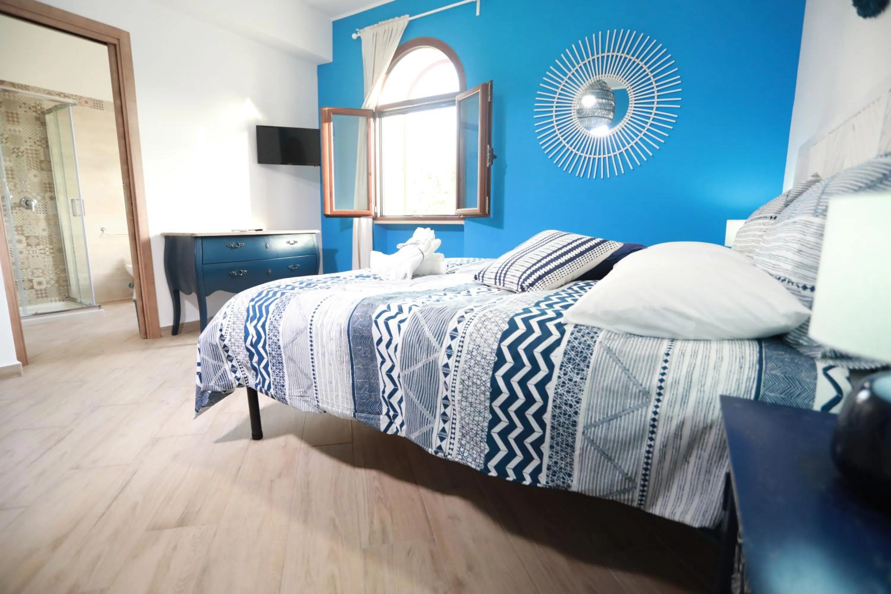 Bedroom in Gli archi sul mare