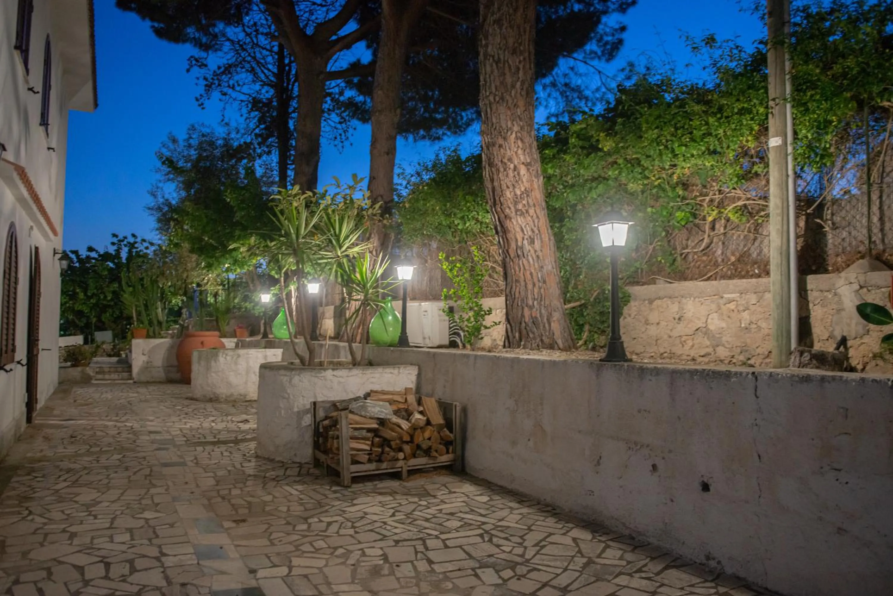 Garden in Gli archi sul mare
