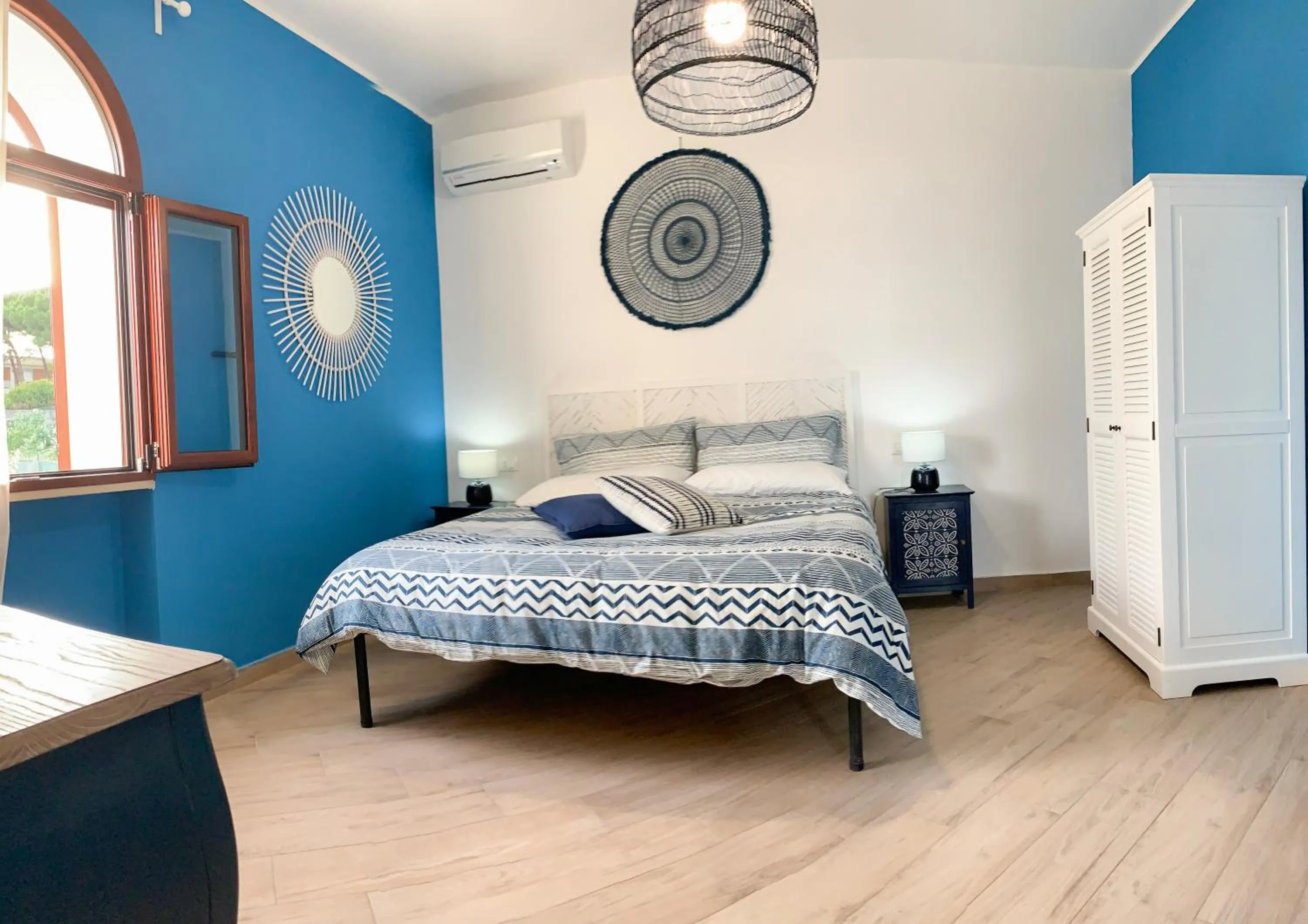 Bedroom in Gli archi sul mare