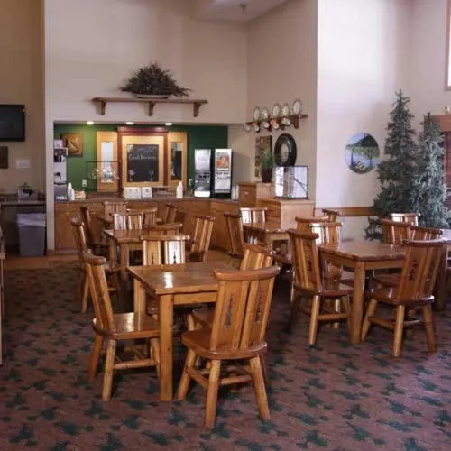 Restaurant/places to eat in Boarders Inn and Suites by Cobblestone Hotels - Fayette