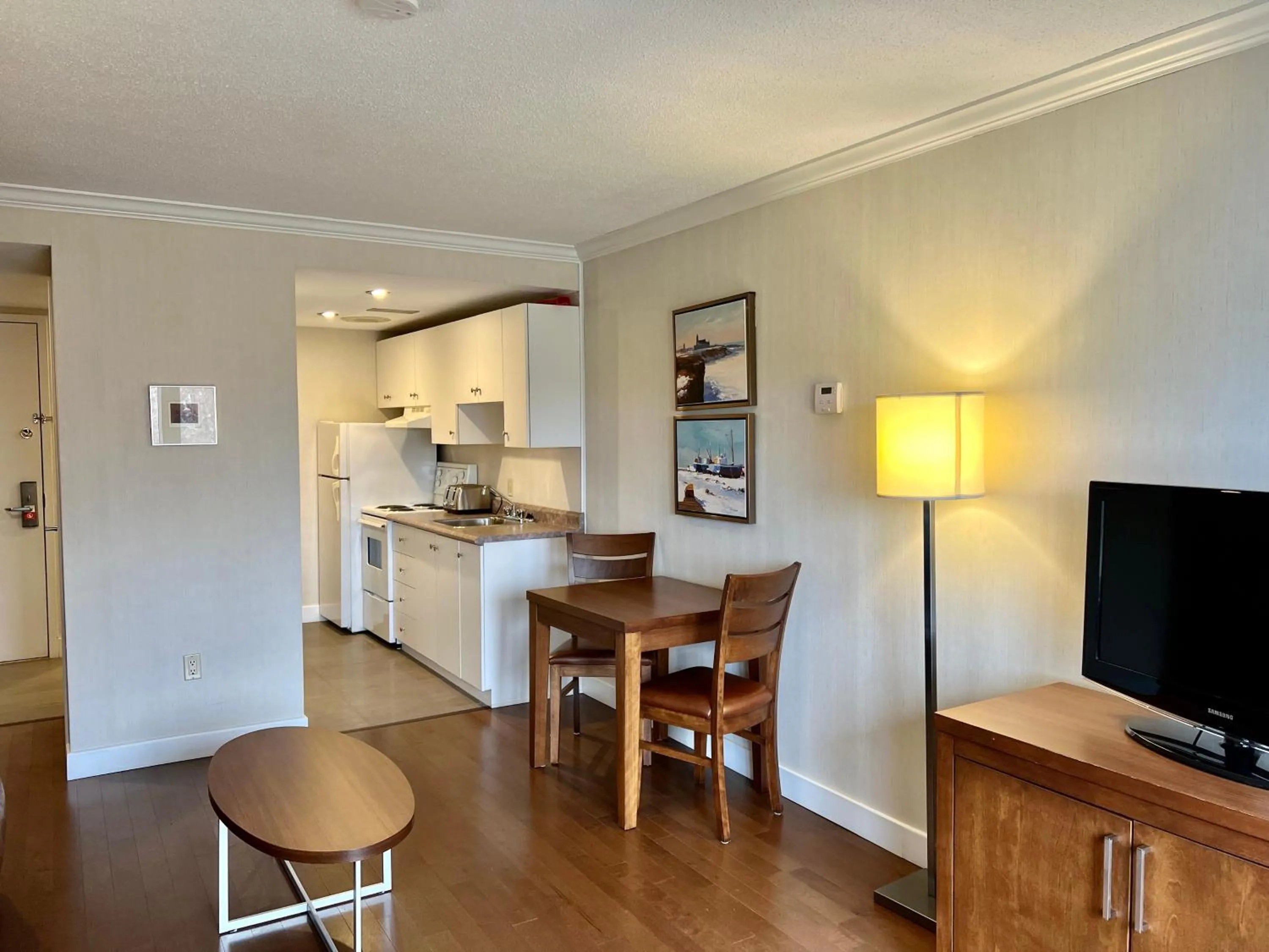 Kitchen or kitchenette in Atlantic Host Hotel, Trademark Collection by Wyndham