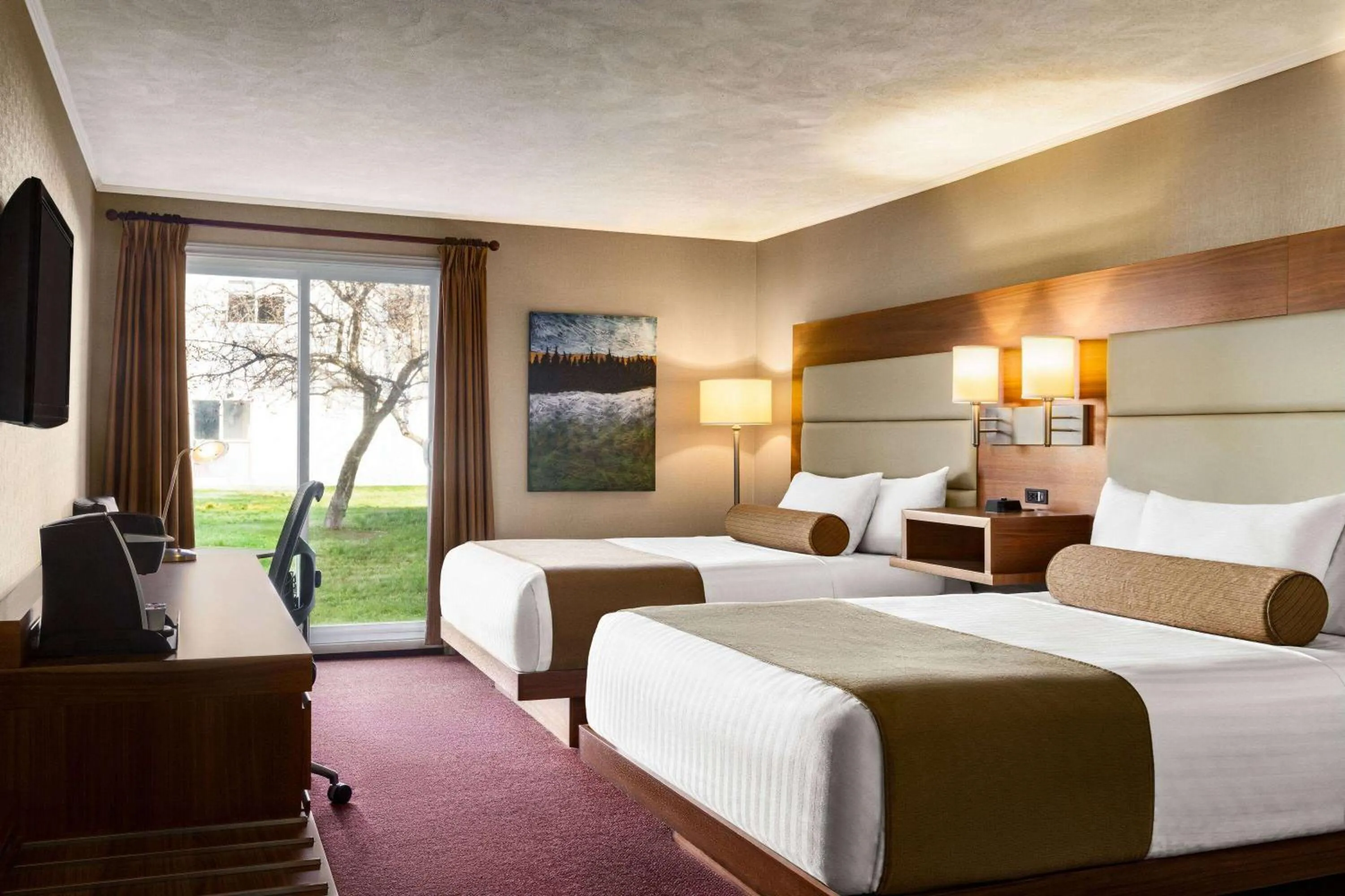 Photo of the whole room, Bed in Atlantic Host Hotel, Trademark Collection by Wyndham