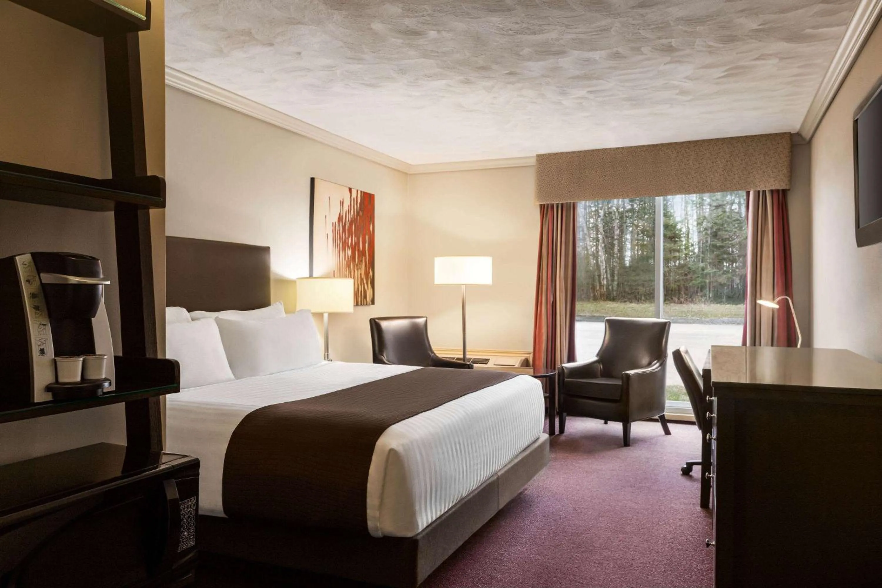 Photo of the whole room, Bed in Atlantic Host Hotel, Trademark Collection by Wyndham