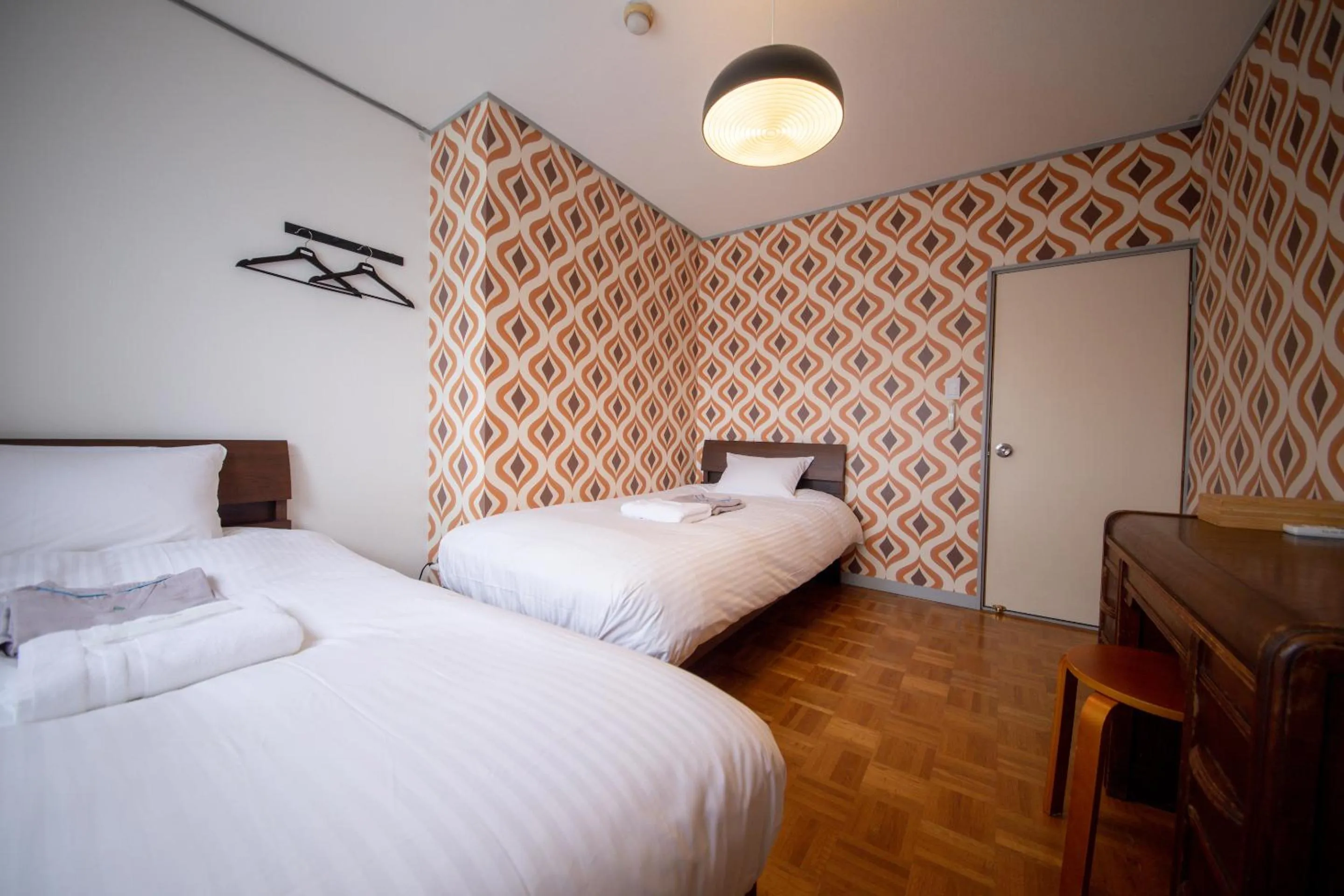 Bedroom, Bed in tune Hostel（ツネホステル館山）