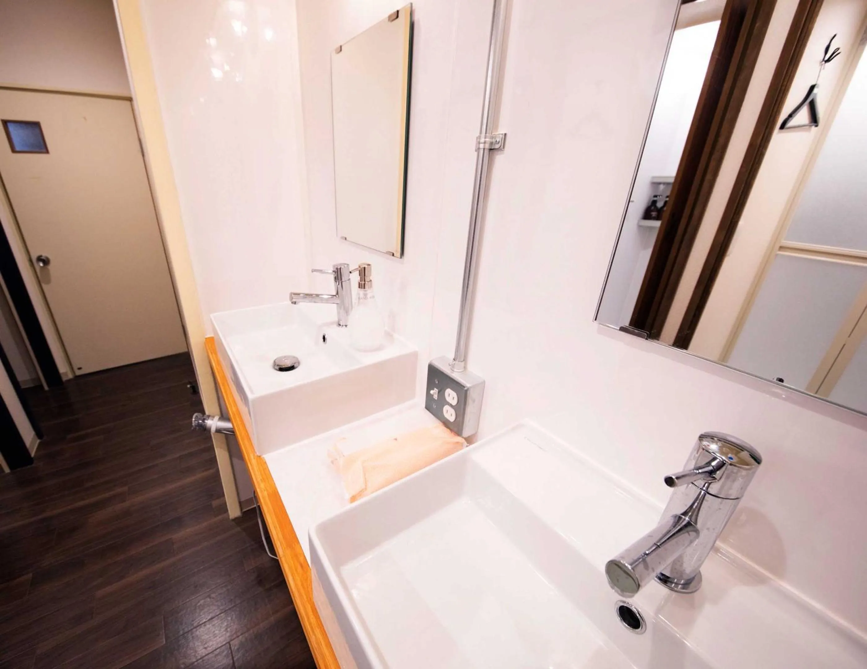 Bathroom in tune Hostel（ツネホステル館山）